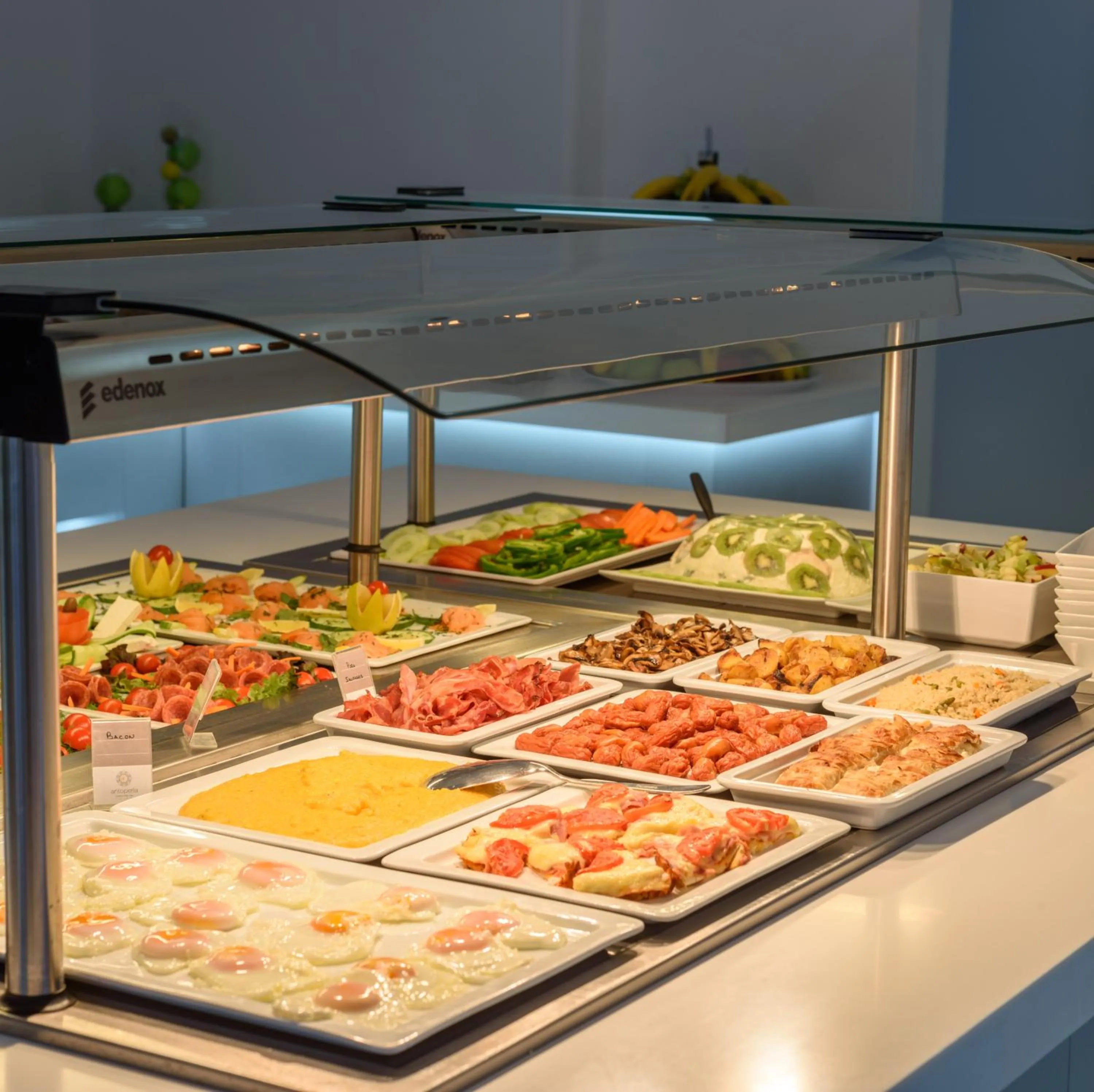 Buffet breakfast in Antoperla Luxury Hotel & Spa