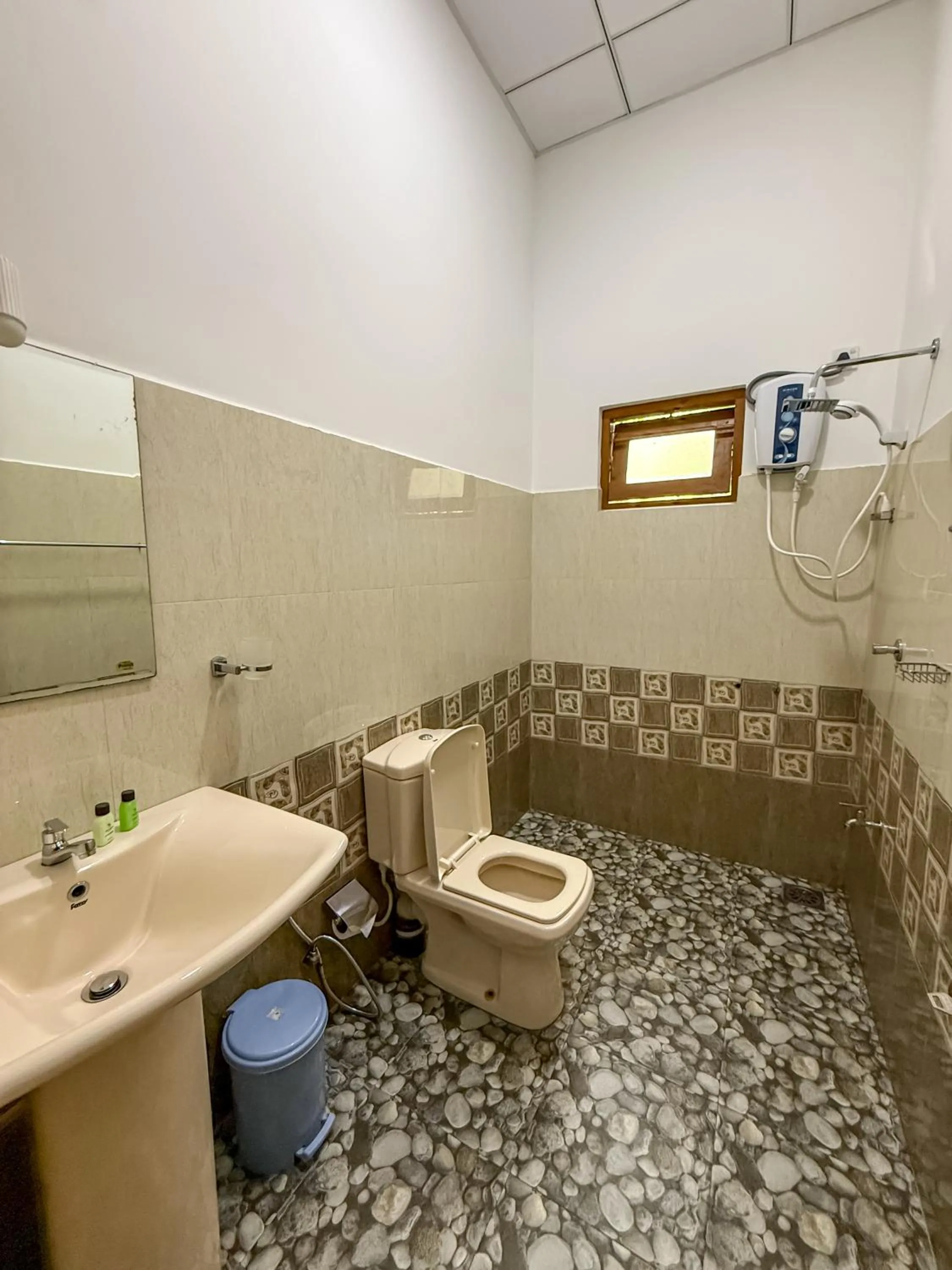 Shower in Nehansa Resort and safari