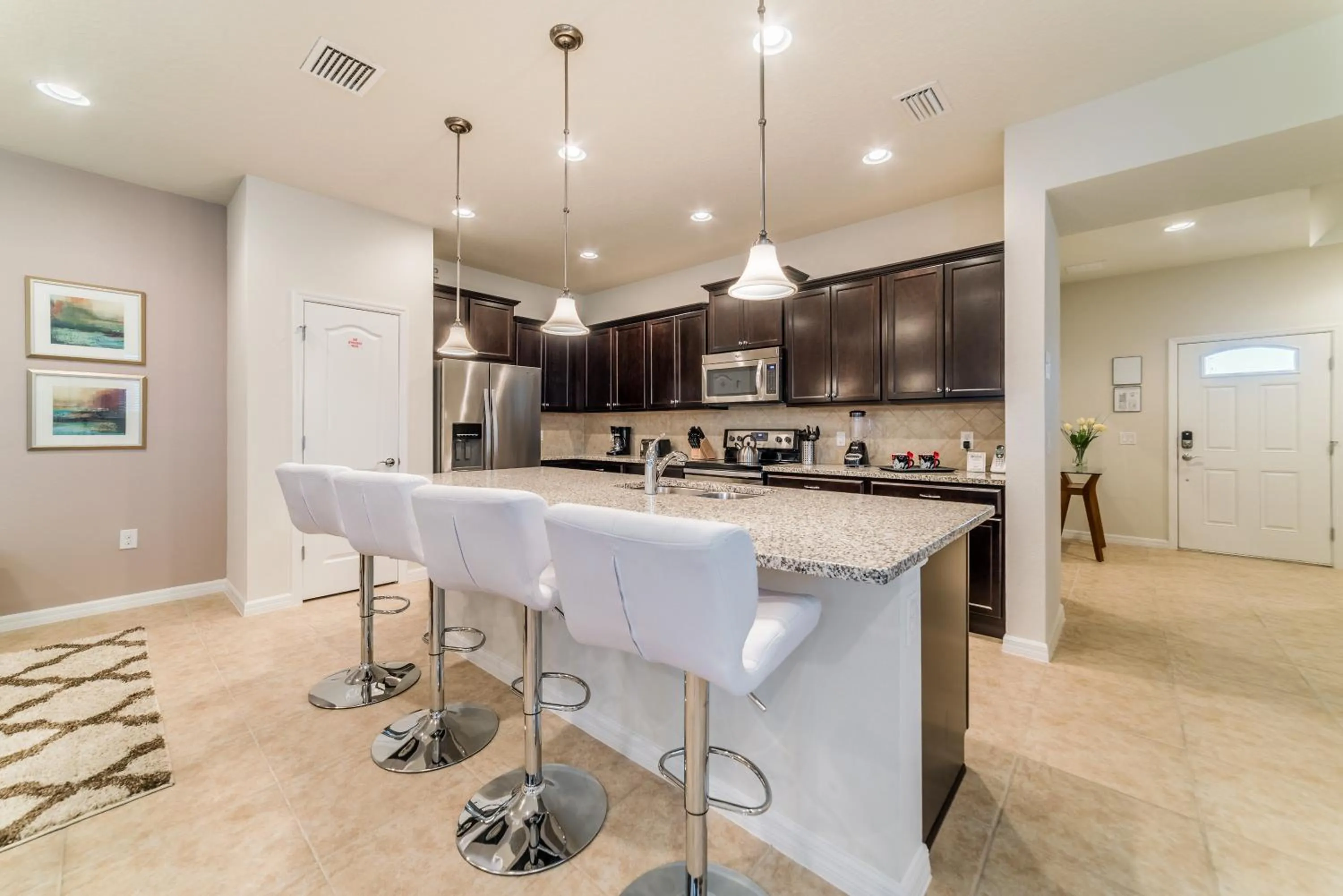 Beautiful townhome with splash pool and game room