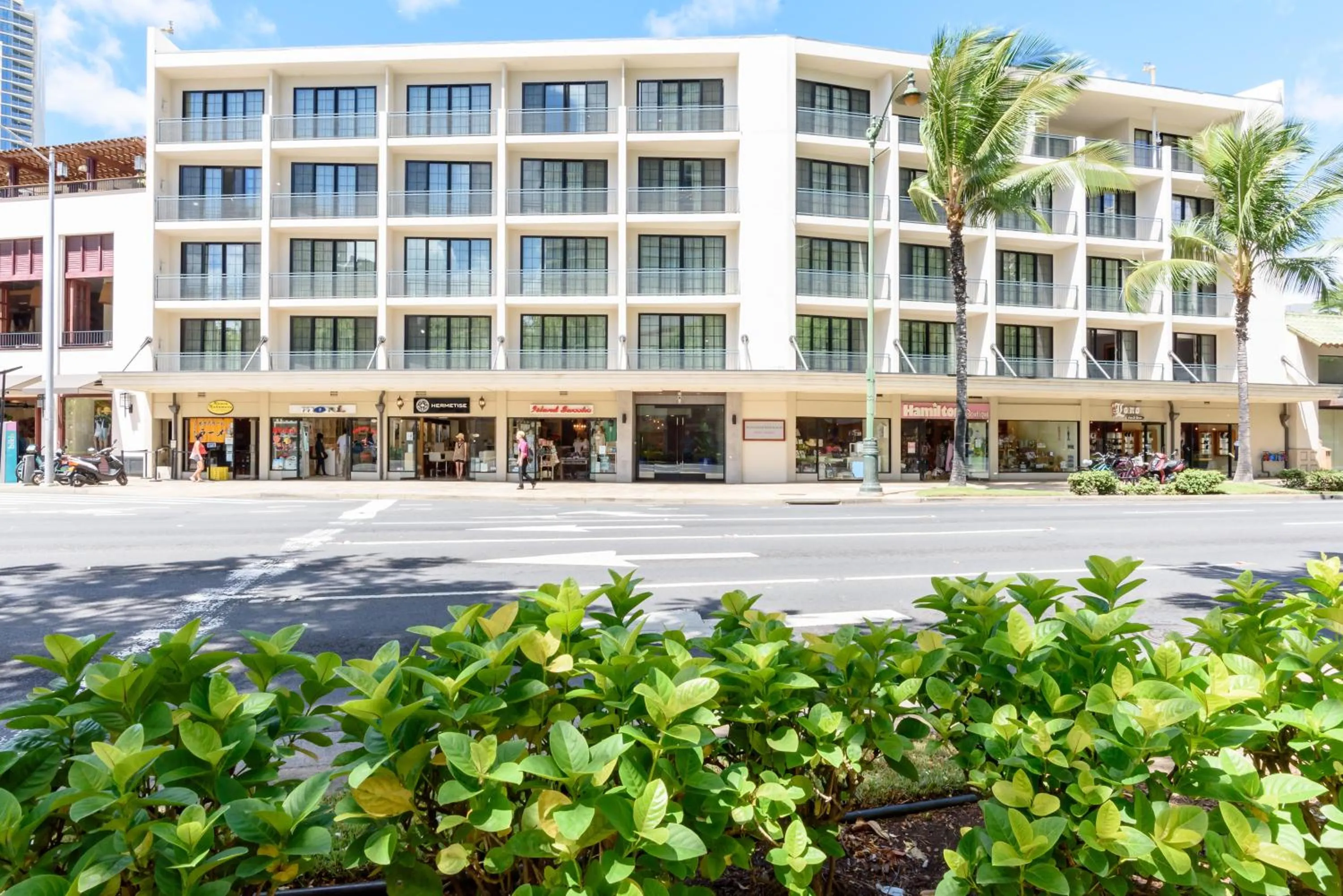 Property building in Polynesian Residences Waikiki Beach