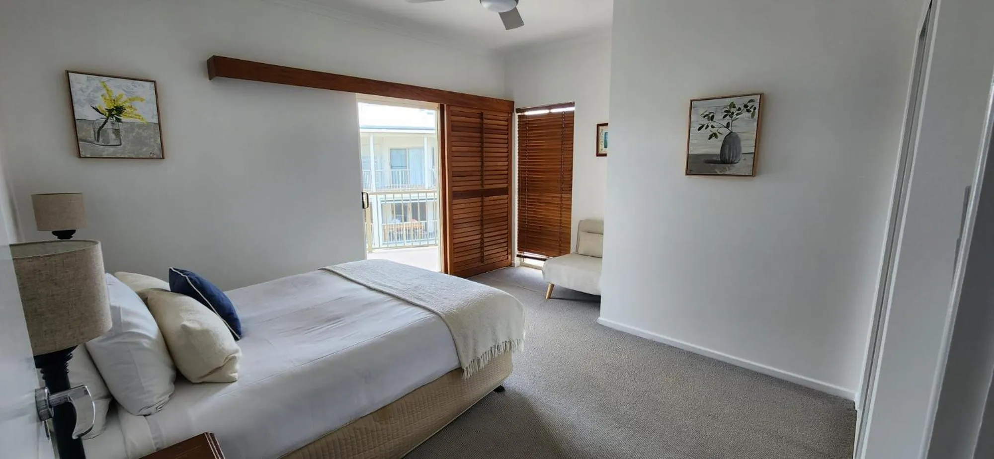 Bed in Whalewatch Ocean Beach Resort