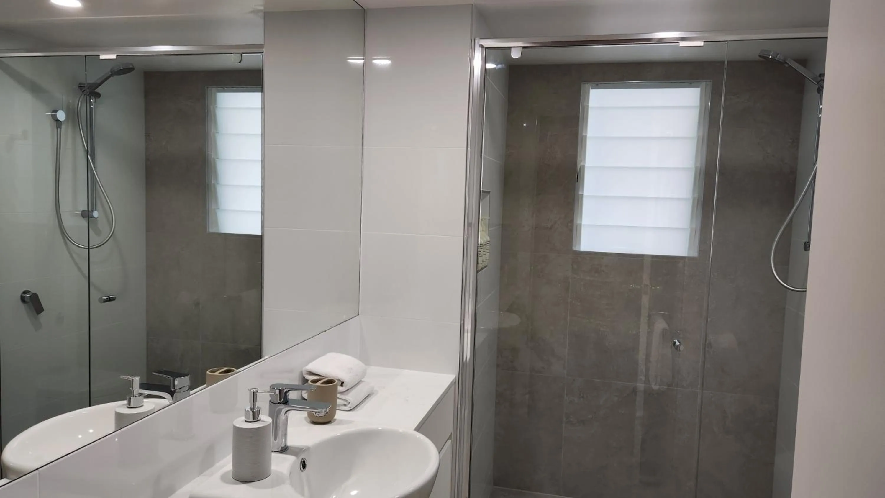 Whalewatch Ocean Beach Resort