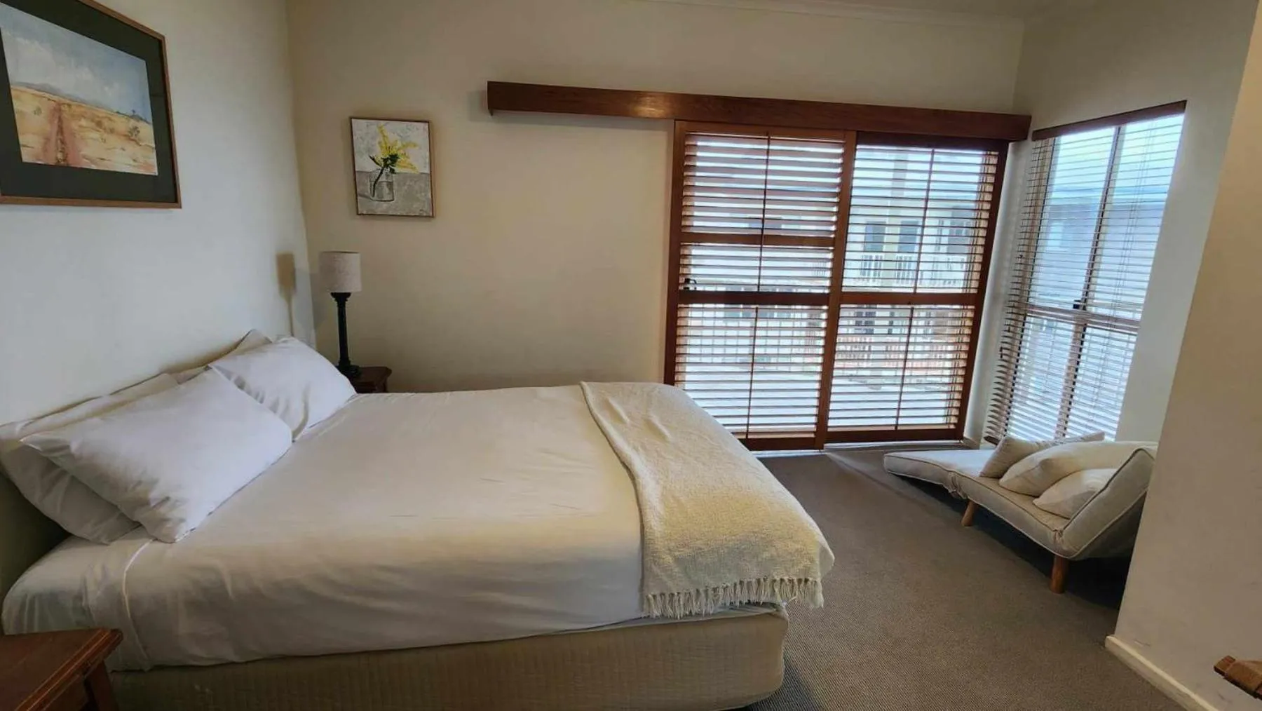 Bed in Whalewatch Ocean Beach Resort