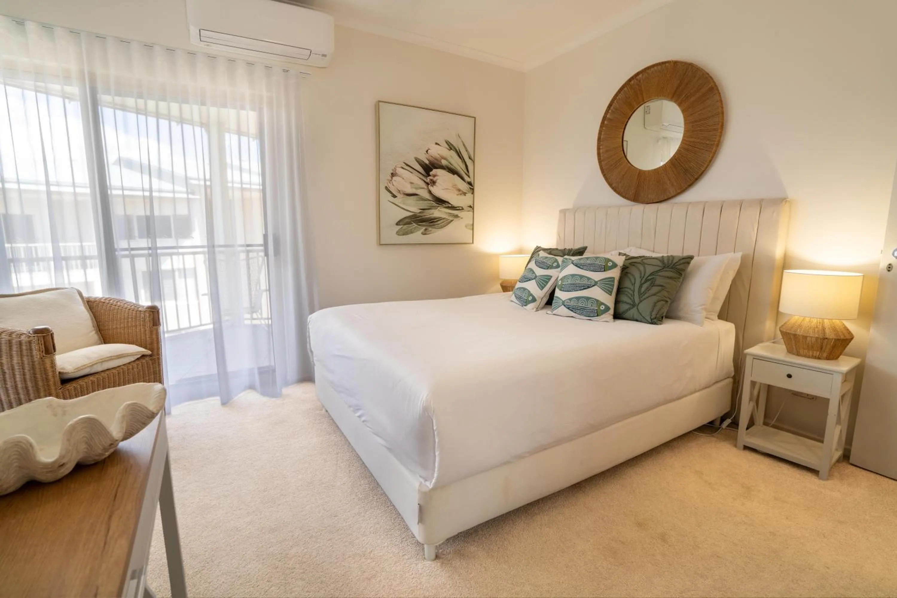 Bed in Whalewatch Ocean Beach Resort