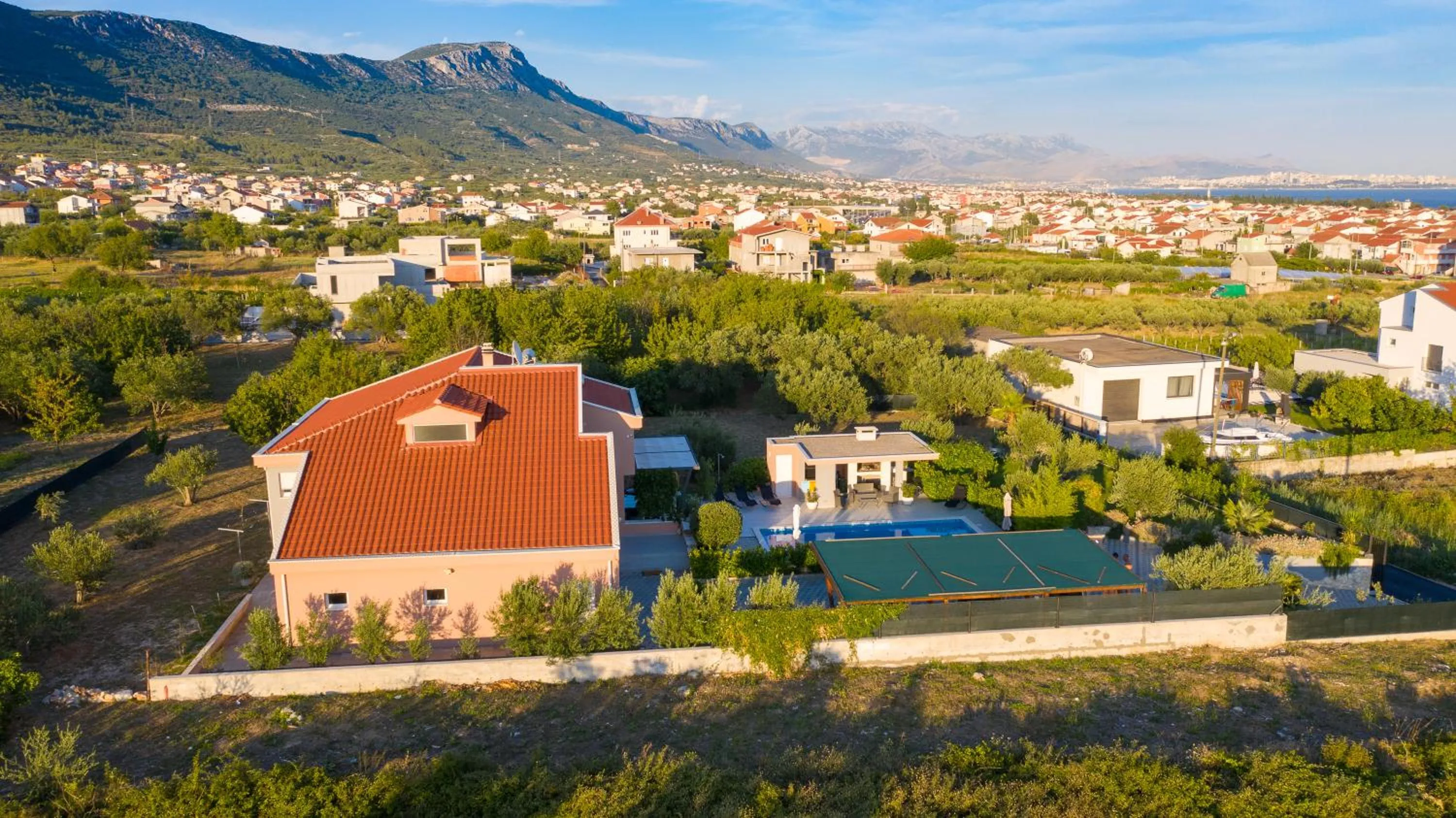 Villa Toni with 5 bedrooms and heated pool
