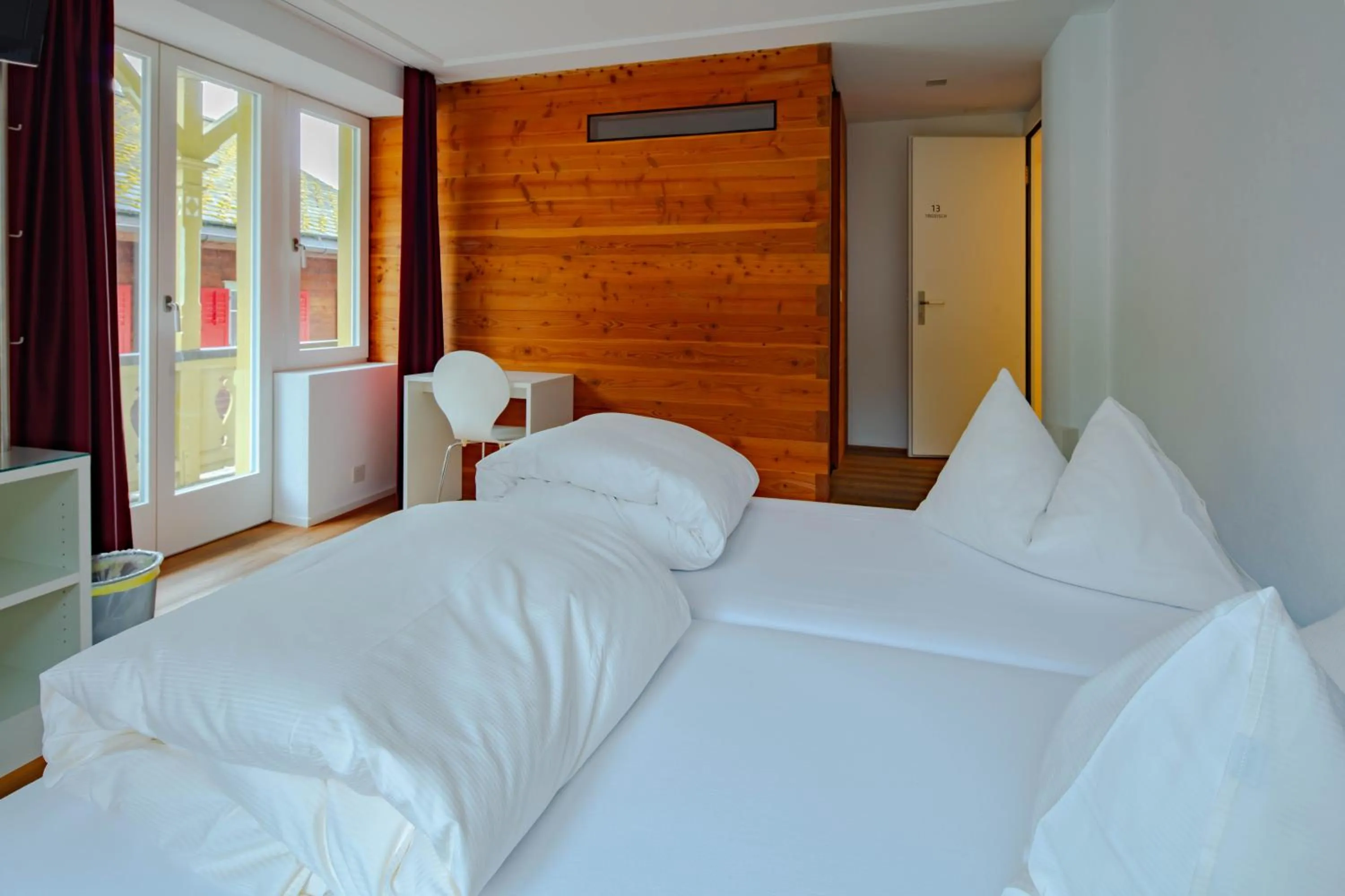 Photo of the whole room, Bed in Hotel Vallatscha