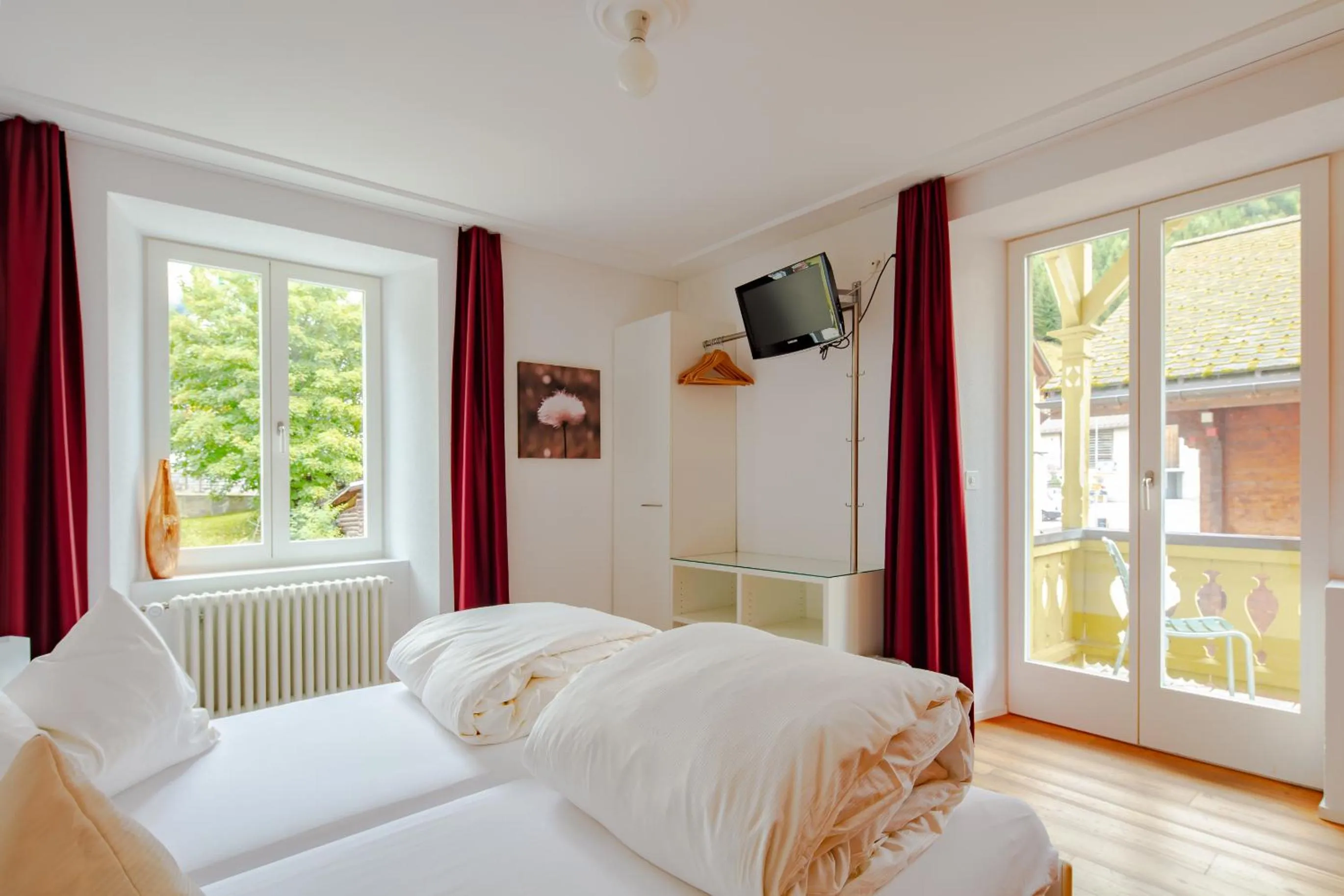 Photo of the whole room, Bed in Hotel Vallatscha