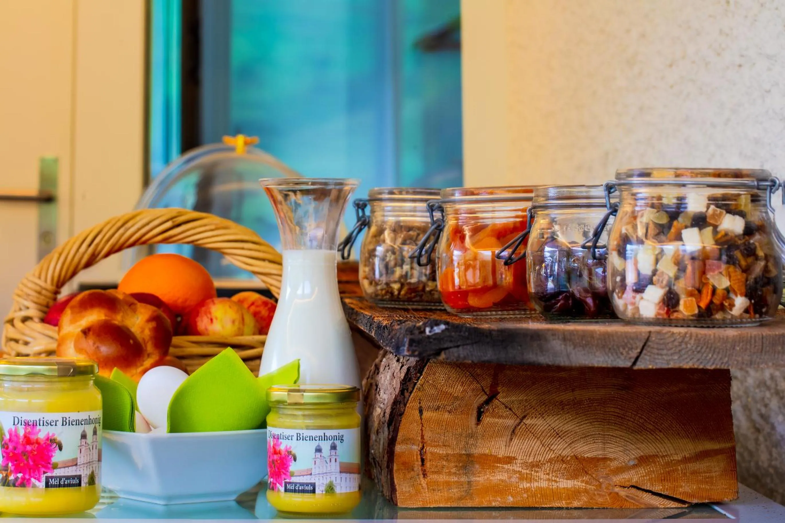 Breakfast in Hotel Vallatscha