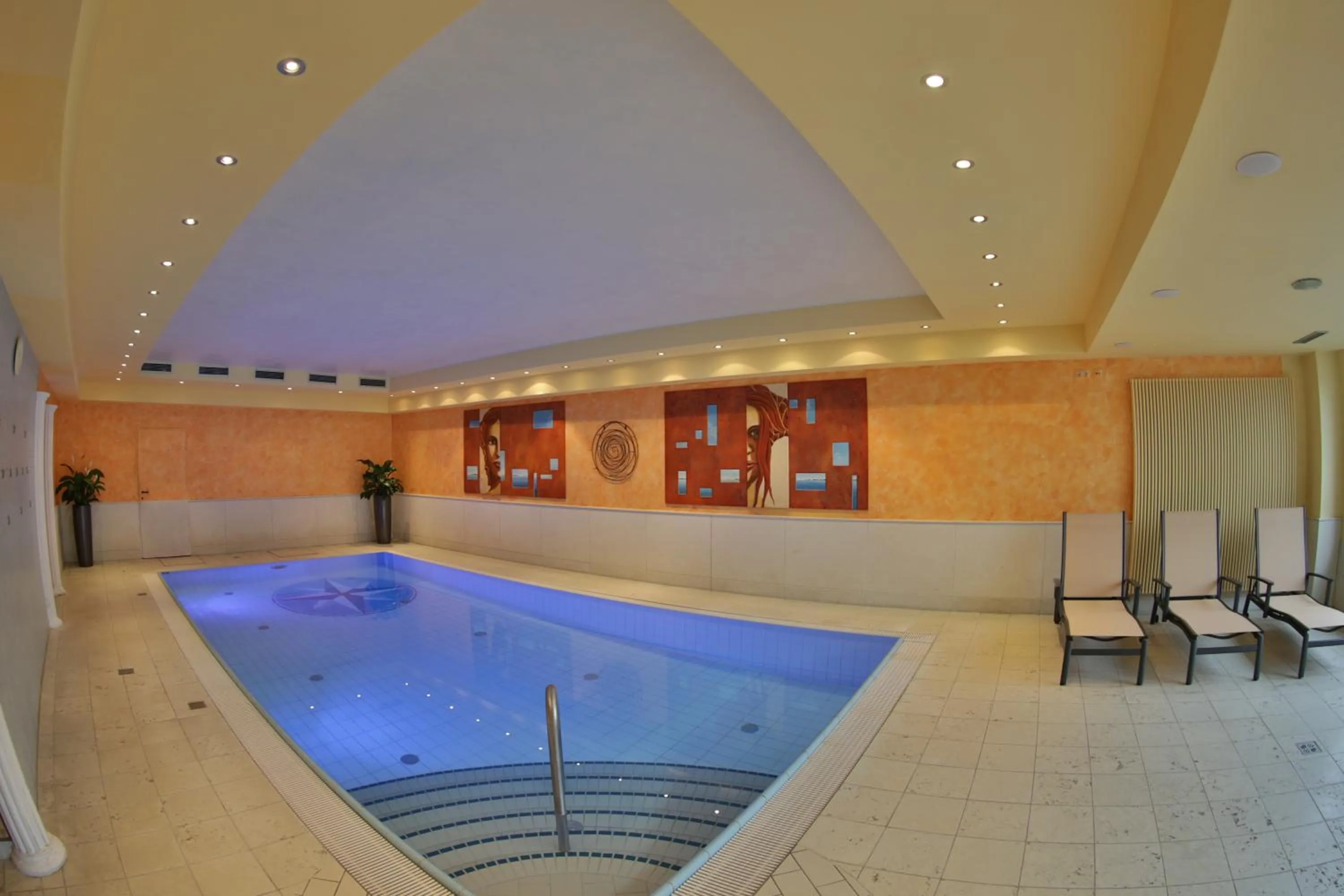 Swimming pool in Spa&Aktiv Hotel Lavendel