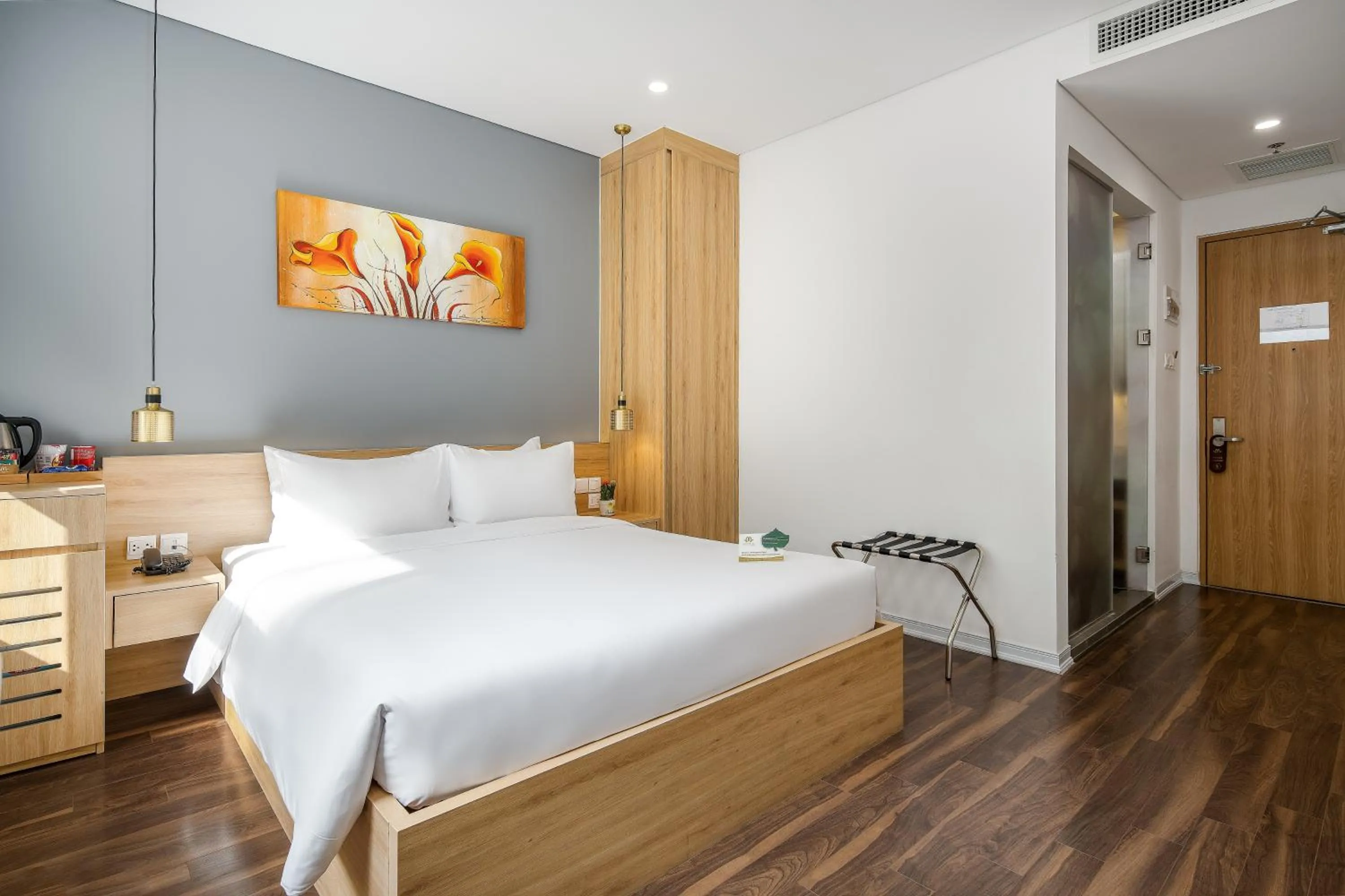 Bed in Magnolia Hotel