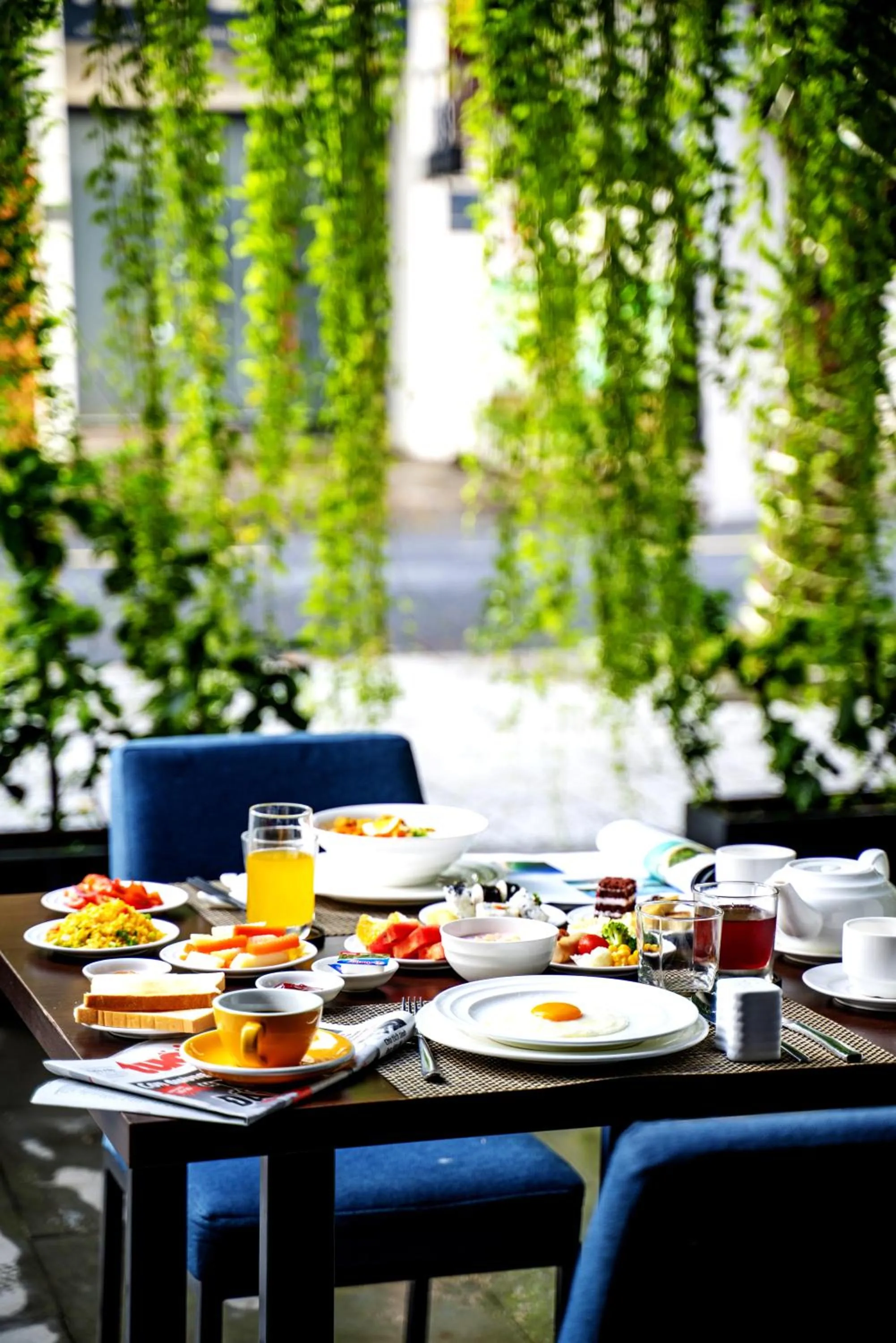 Restaurant/places to eat in Magnolia Hotel