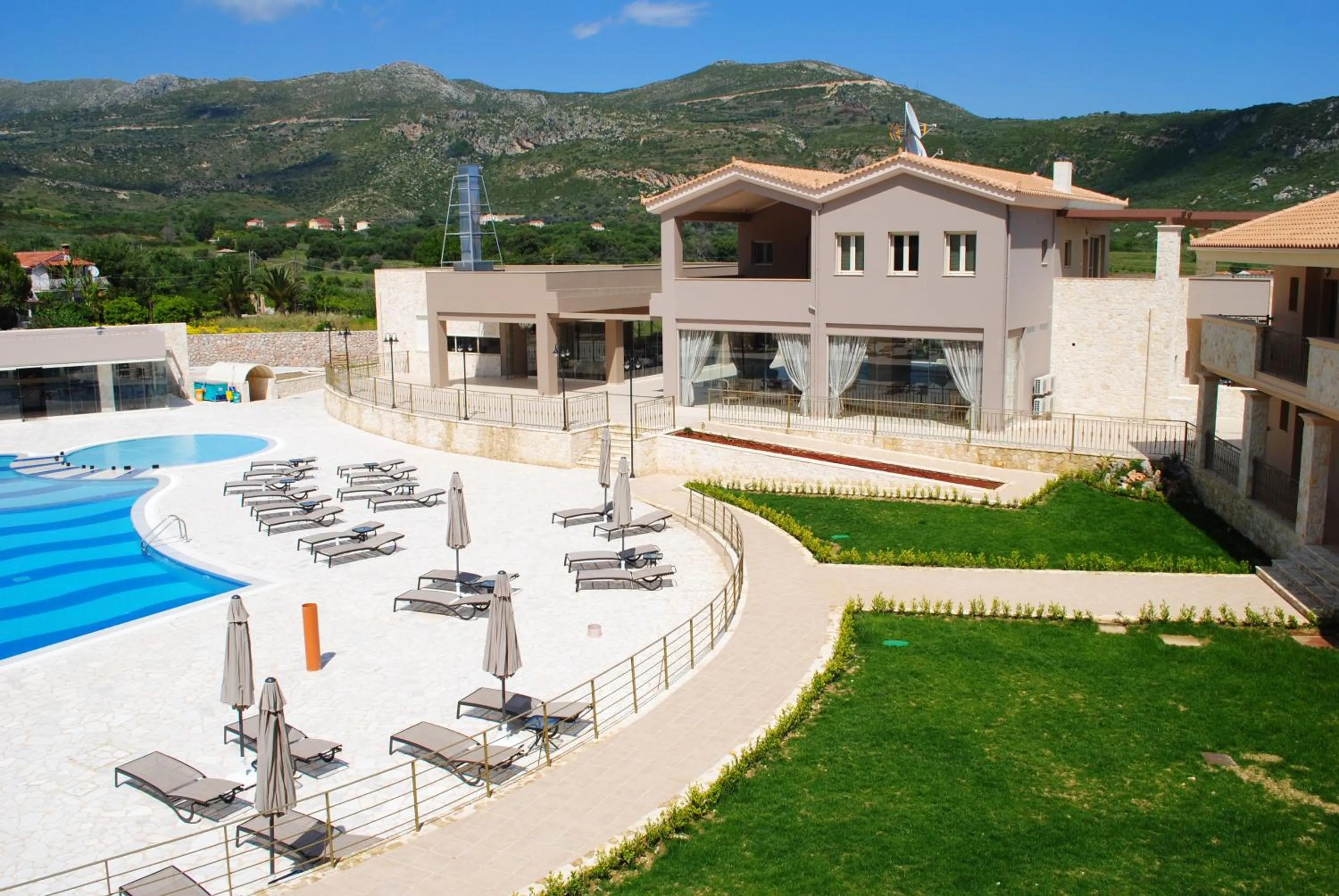 Property building in Magnolia Resort