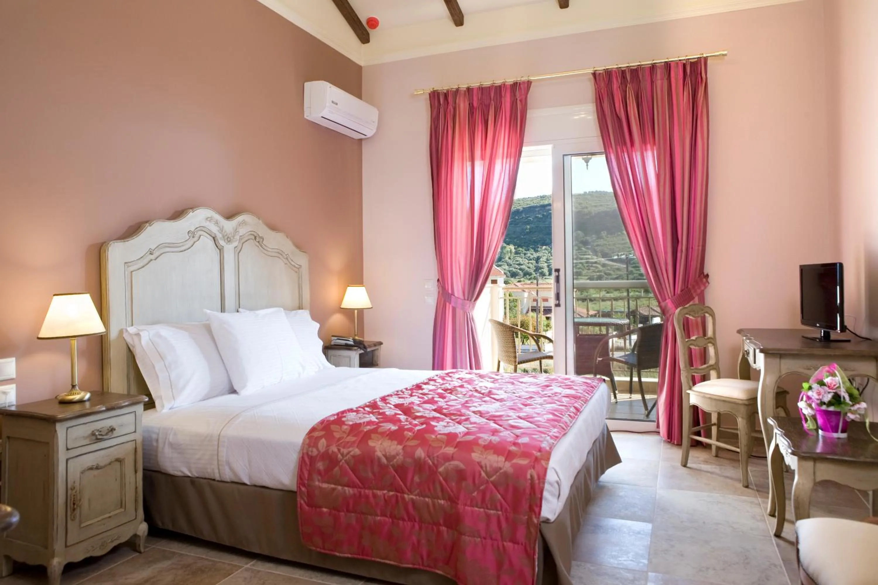 Bed in Magnolia Resort