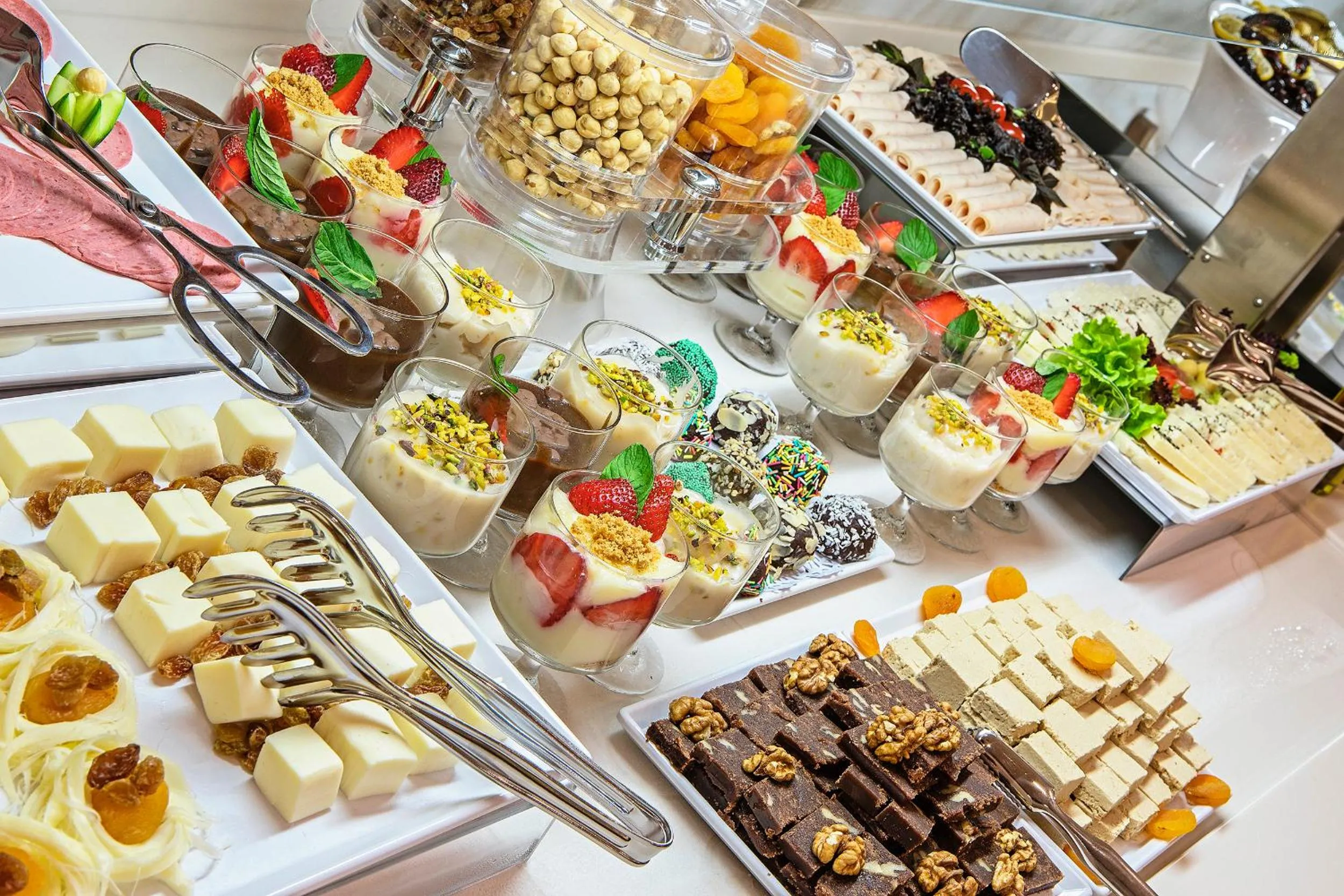 Continental breakfast in Mukarnas Taksim Hotel