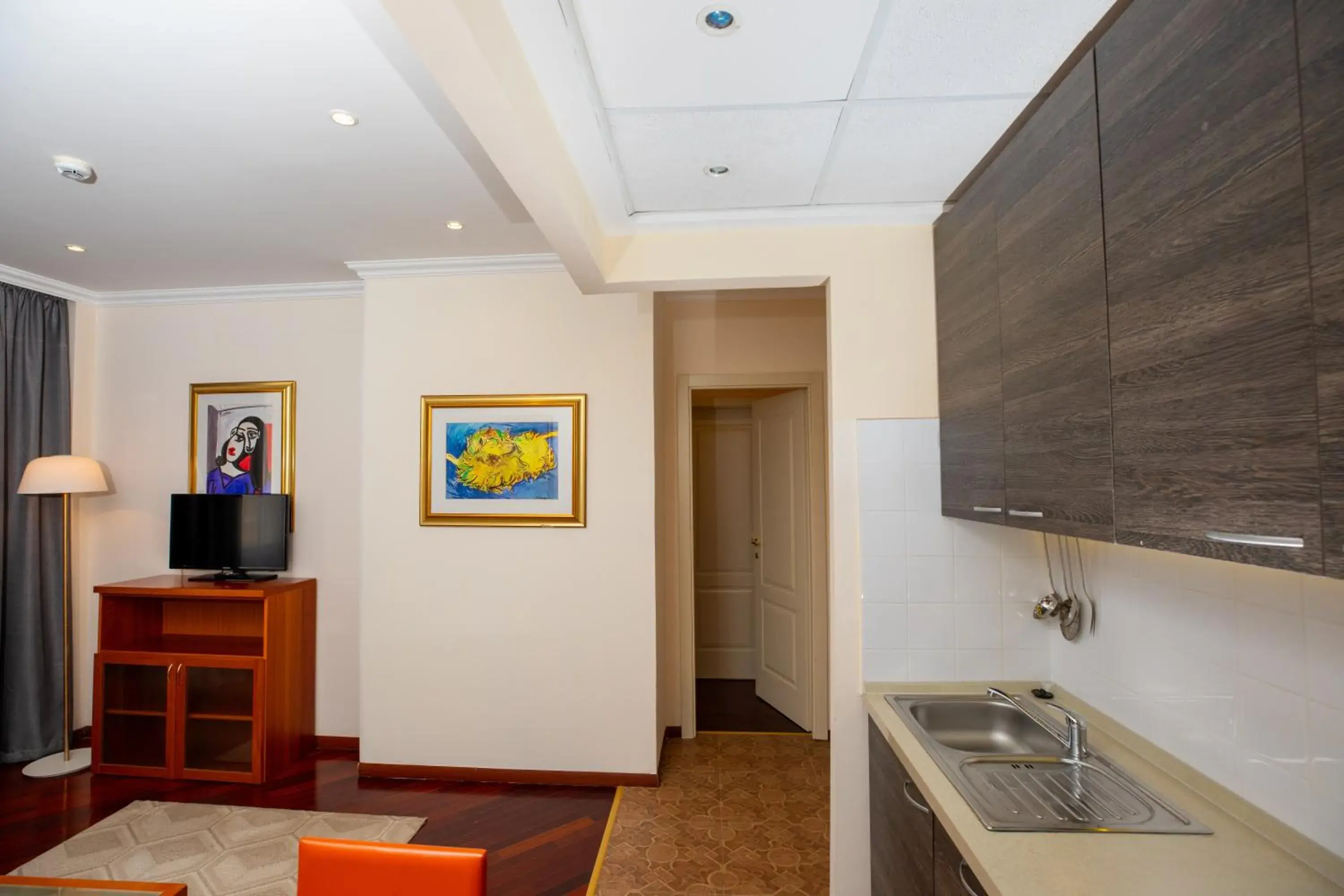 Suite - single occupancy in Hotel Pushkin Suite - single occupancy in Hotel Pushkin