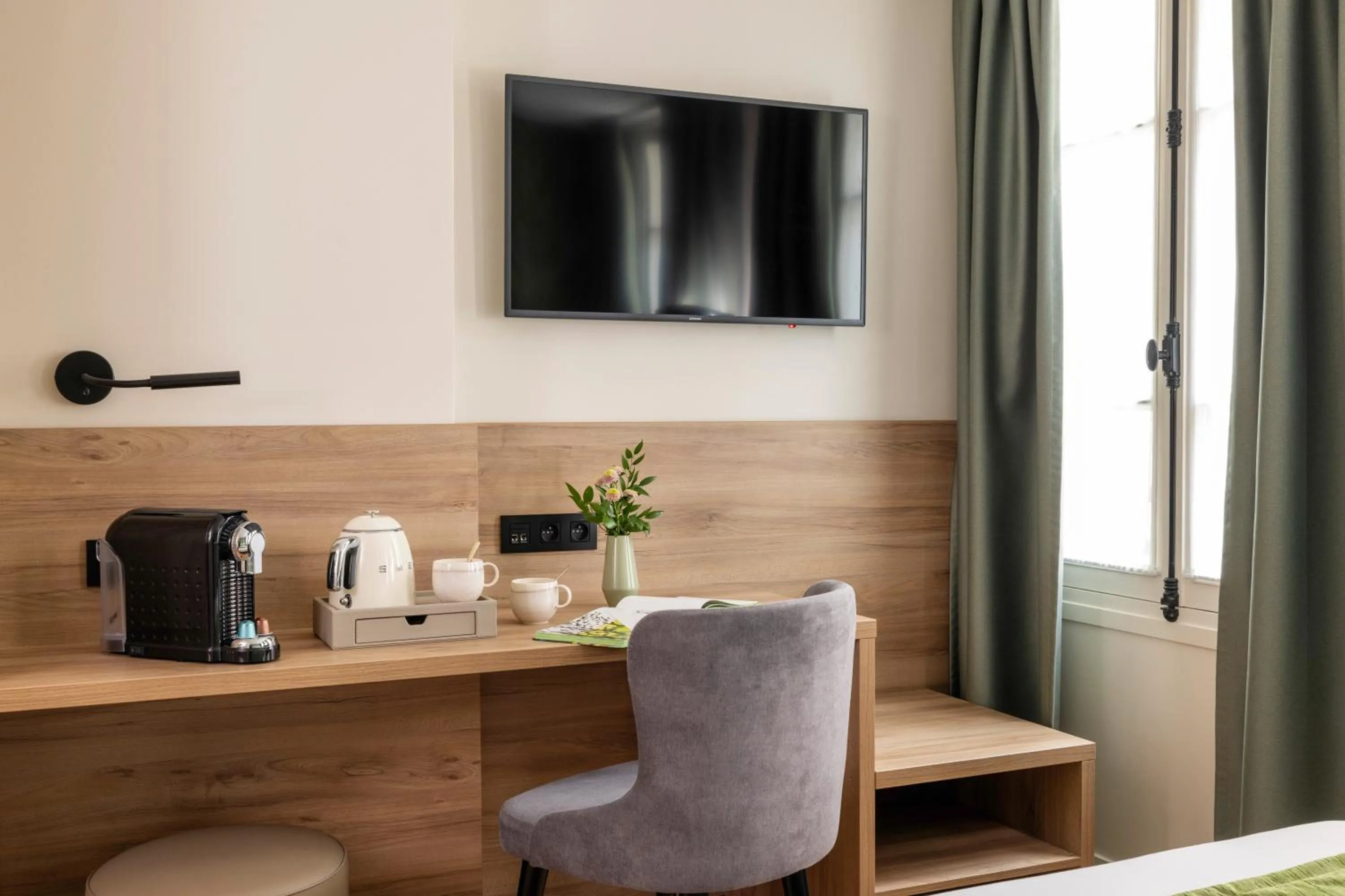 TV and multimedia in Hôtel Théorème