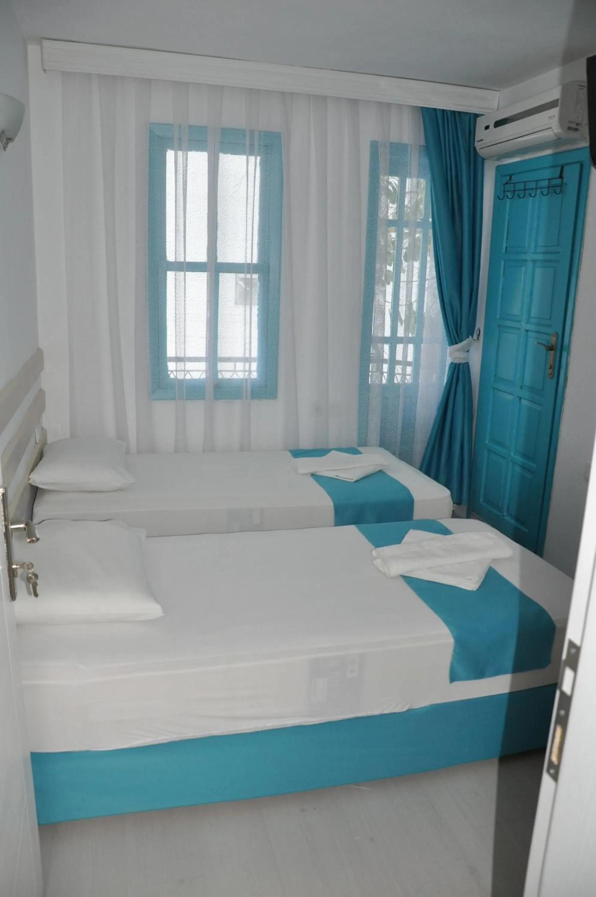 People, Bed in Hotel Nisa