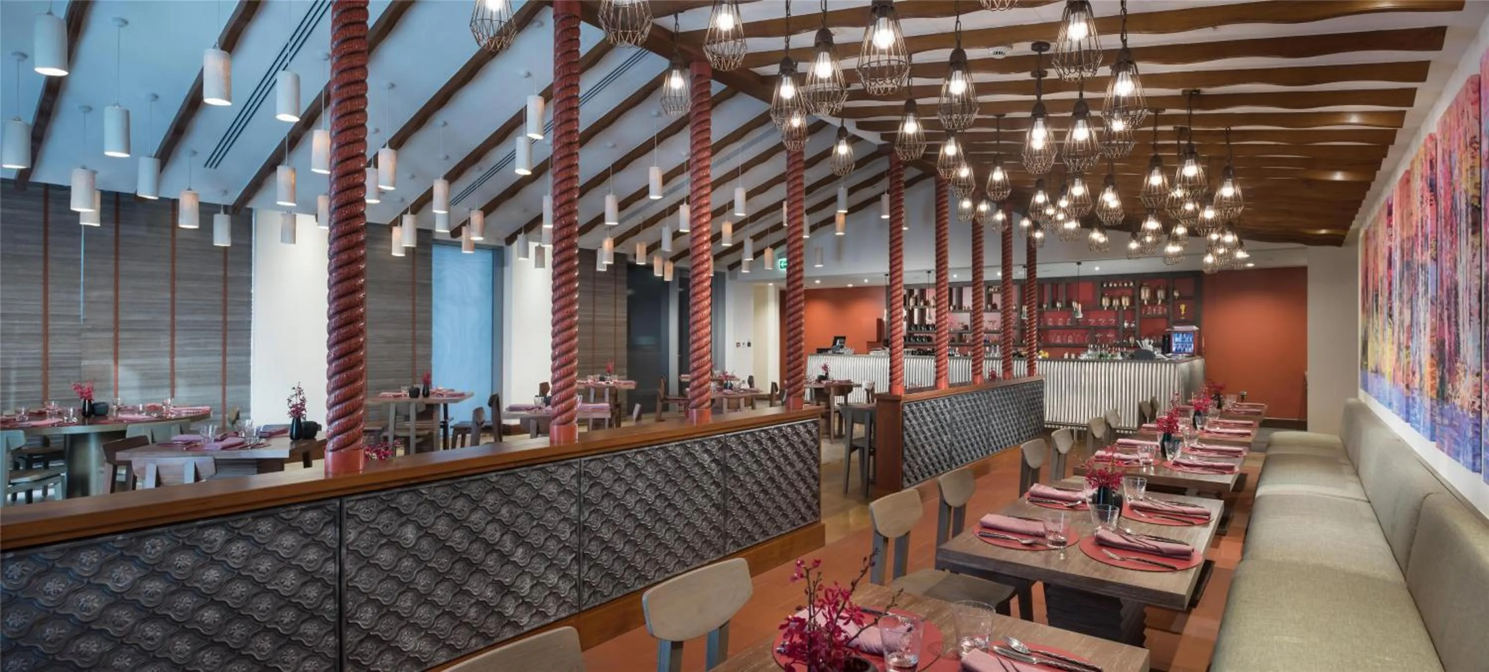 Restaurant/places to eat in Kempinski Hotel Muscat