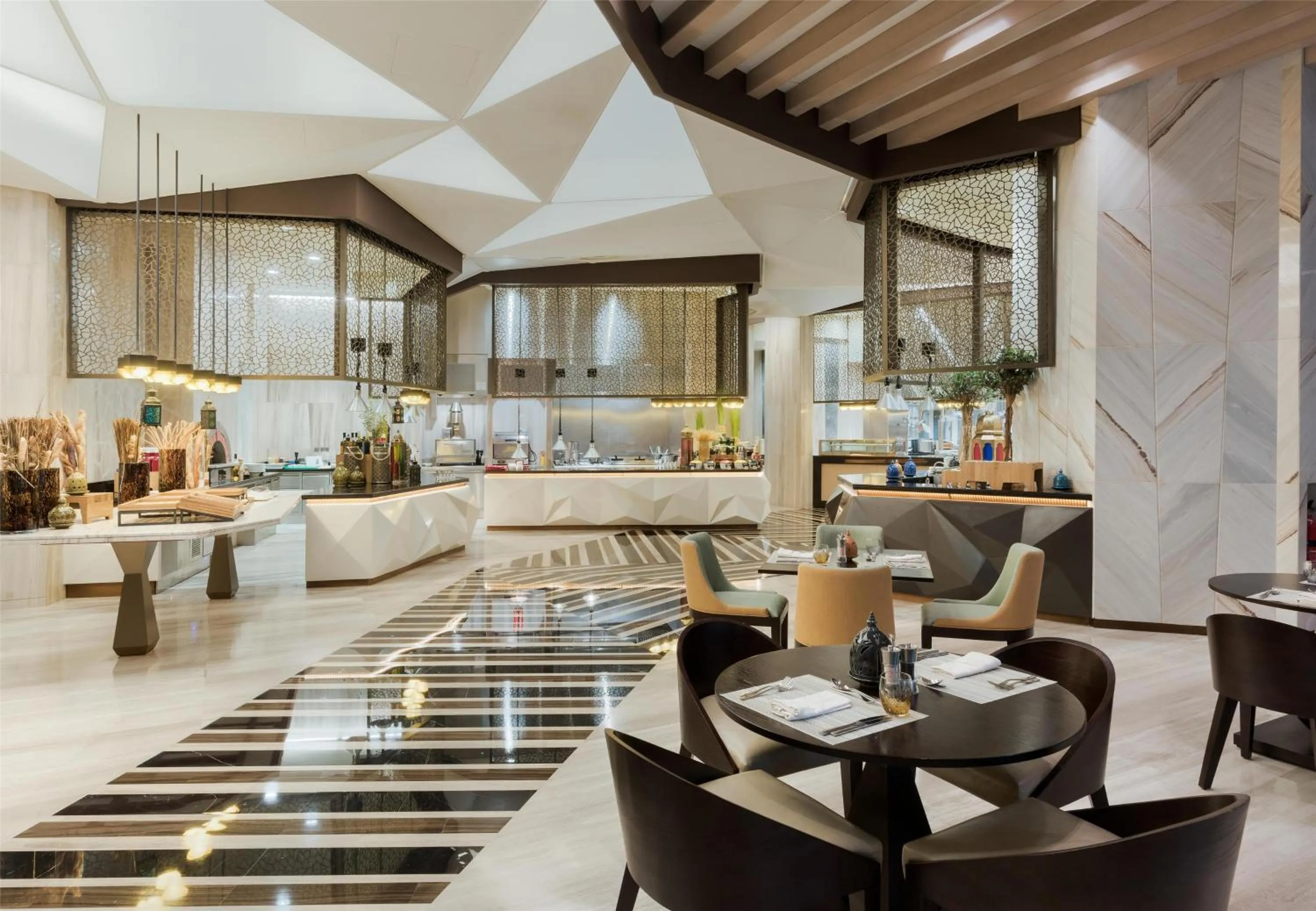 Restaurant/places to eat in Kempinski Hotel Muscat