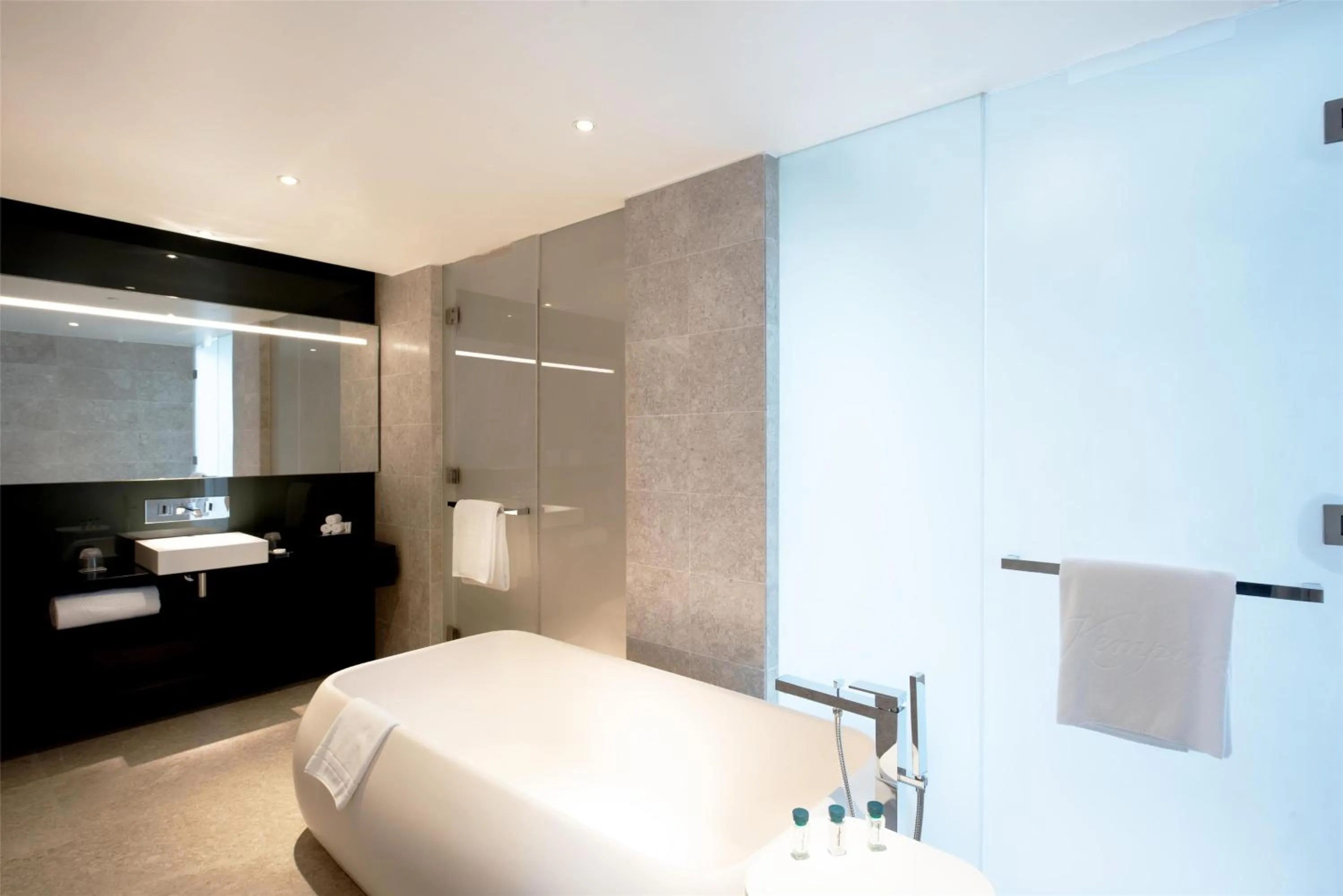 Bedroom, Bed in Kempinski Hotel Muscat