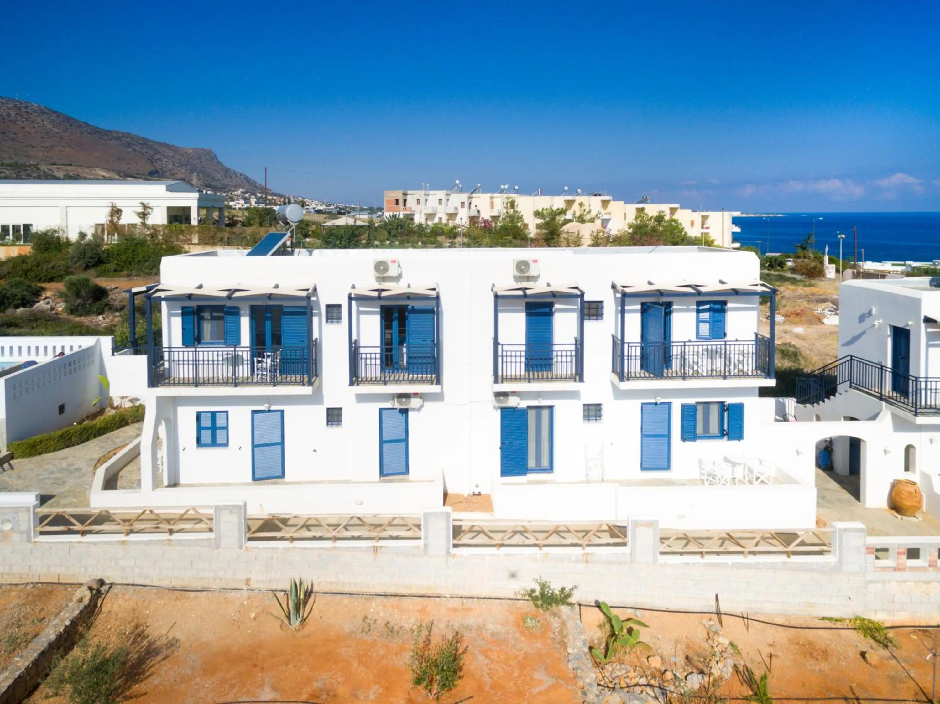 Property building in Okirroi Villas Chersonissos