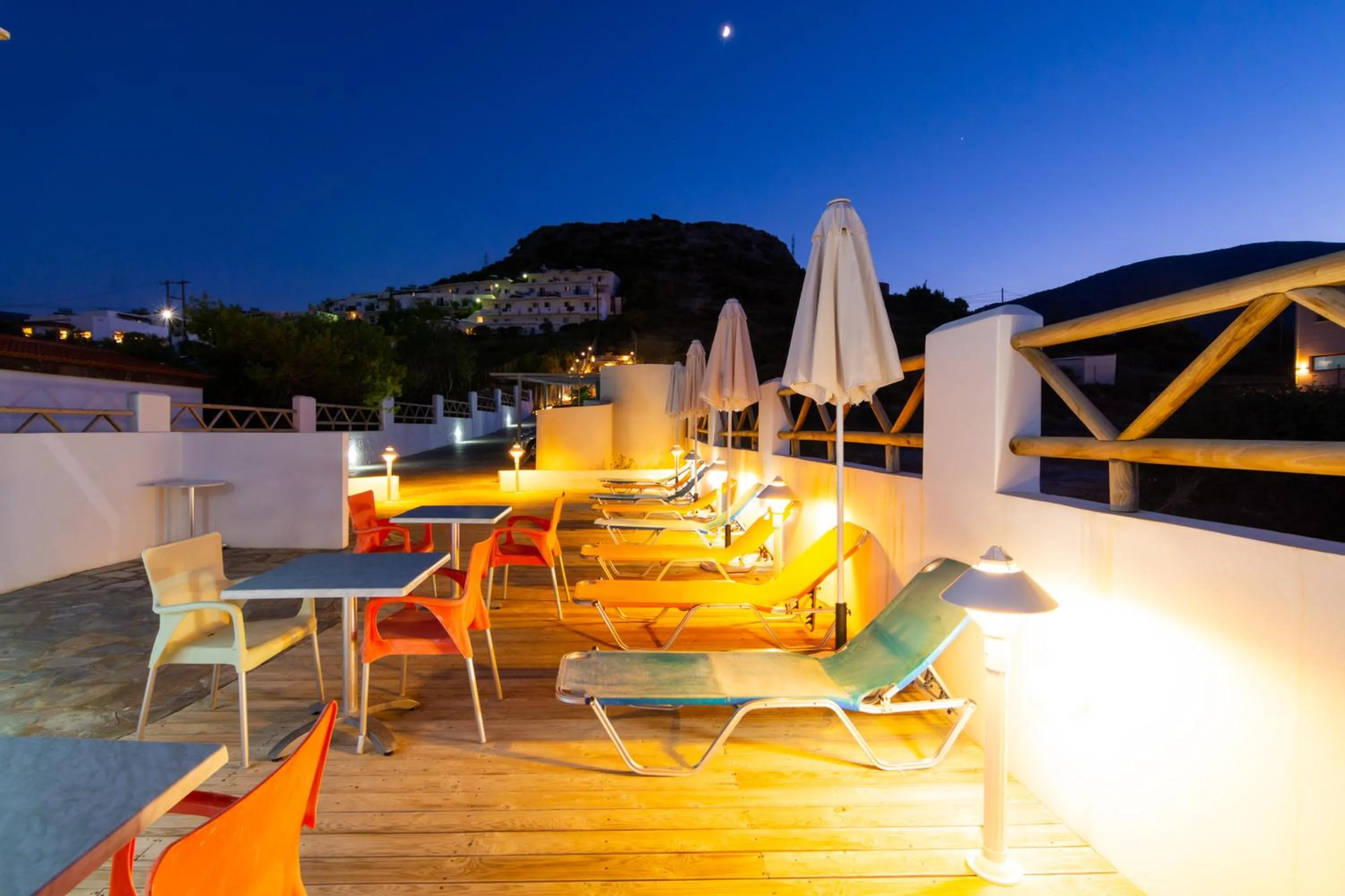 Night in Okirroi Villas Chersonissos