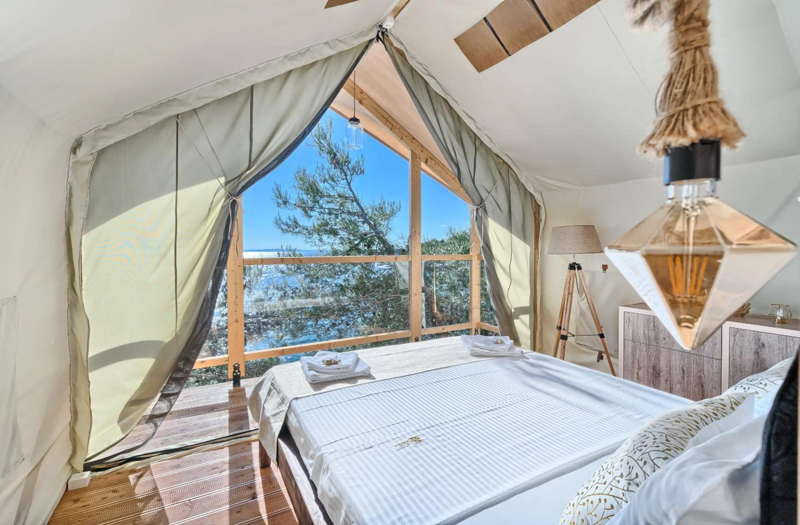 Golden Haven Luxe Glamp Resort