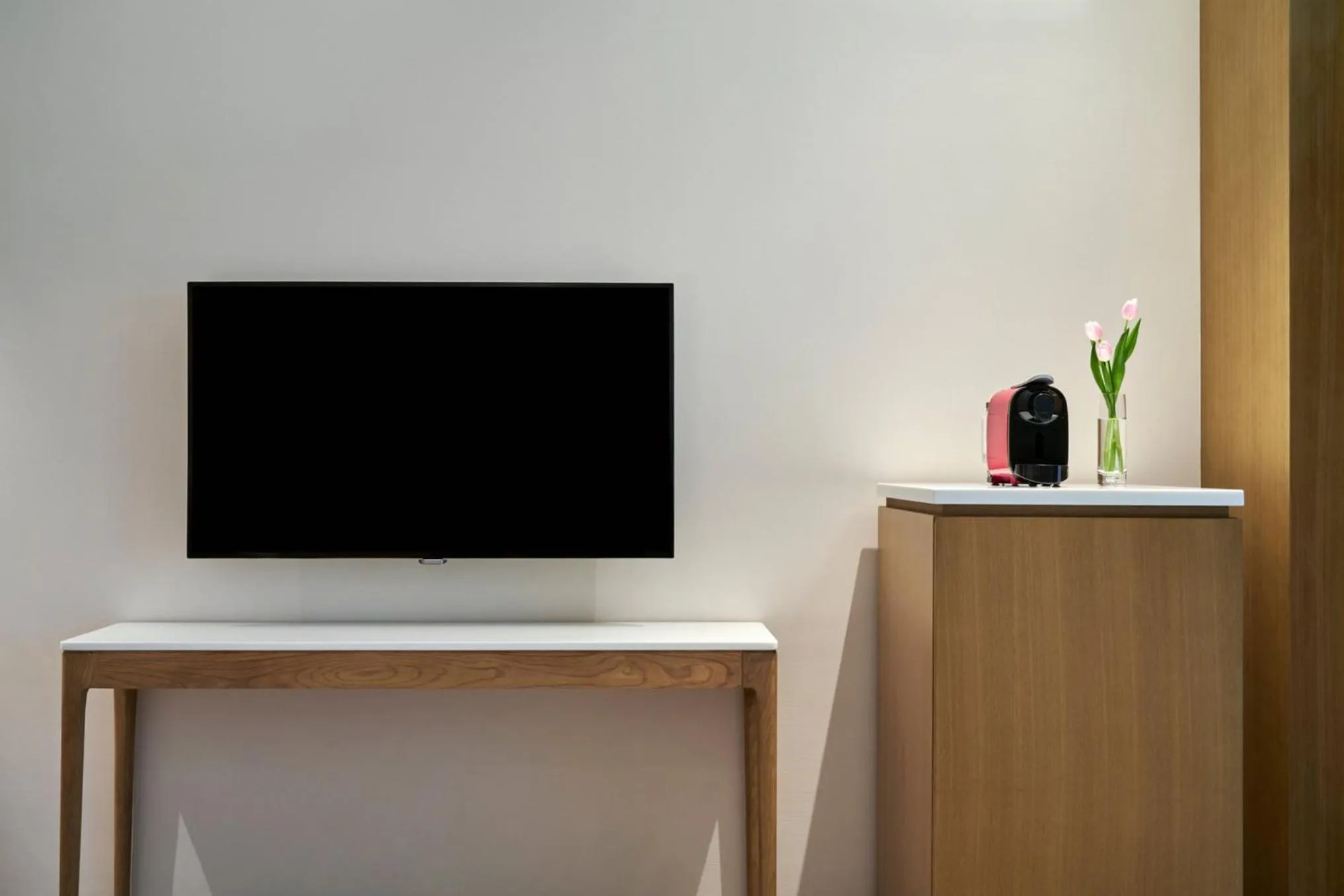 Photo of the whole room in Crowne Plaza Zhuhai City Center by IHG