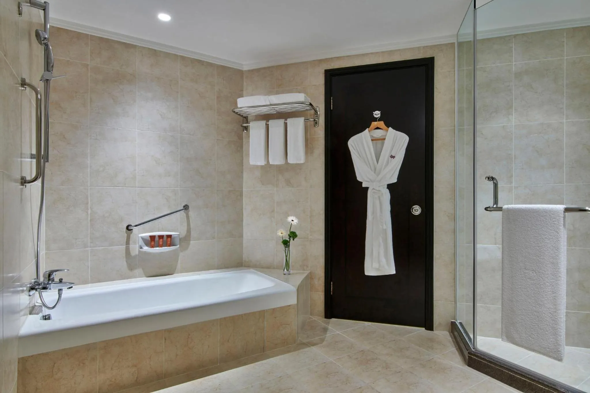 Bathroom in Crowne Plaza Zhuhai City Center by IHG
