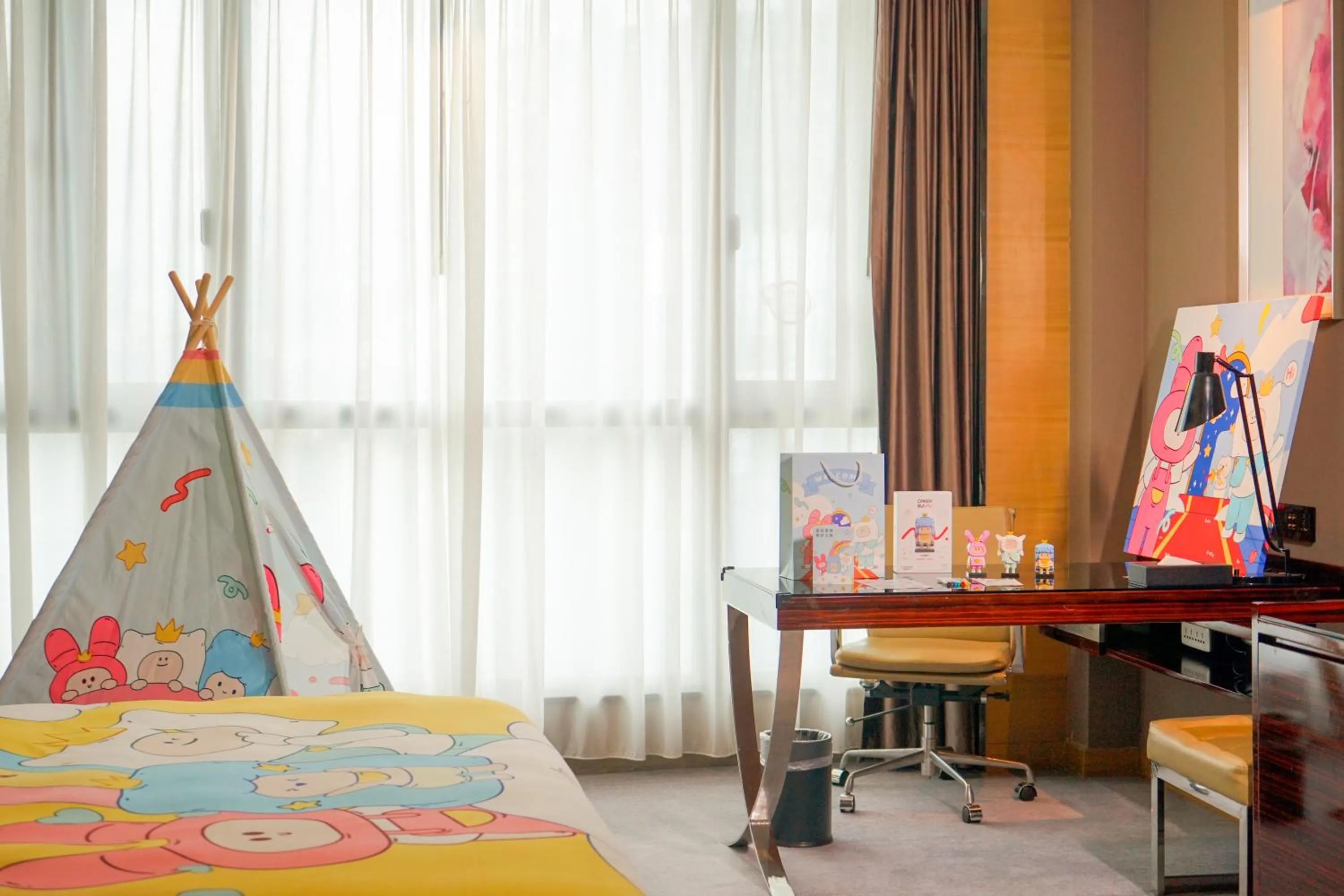 Bedroom, Bed in Crowne Plaza Shenzhen Longgang City Centre by IHG