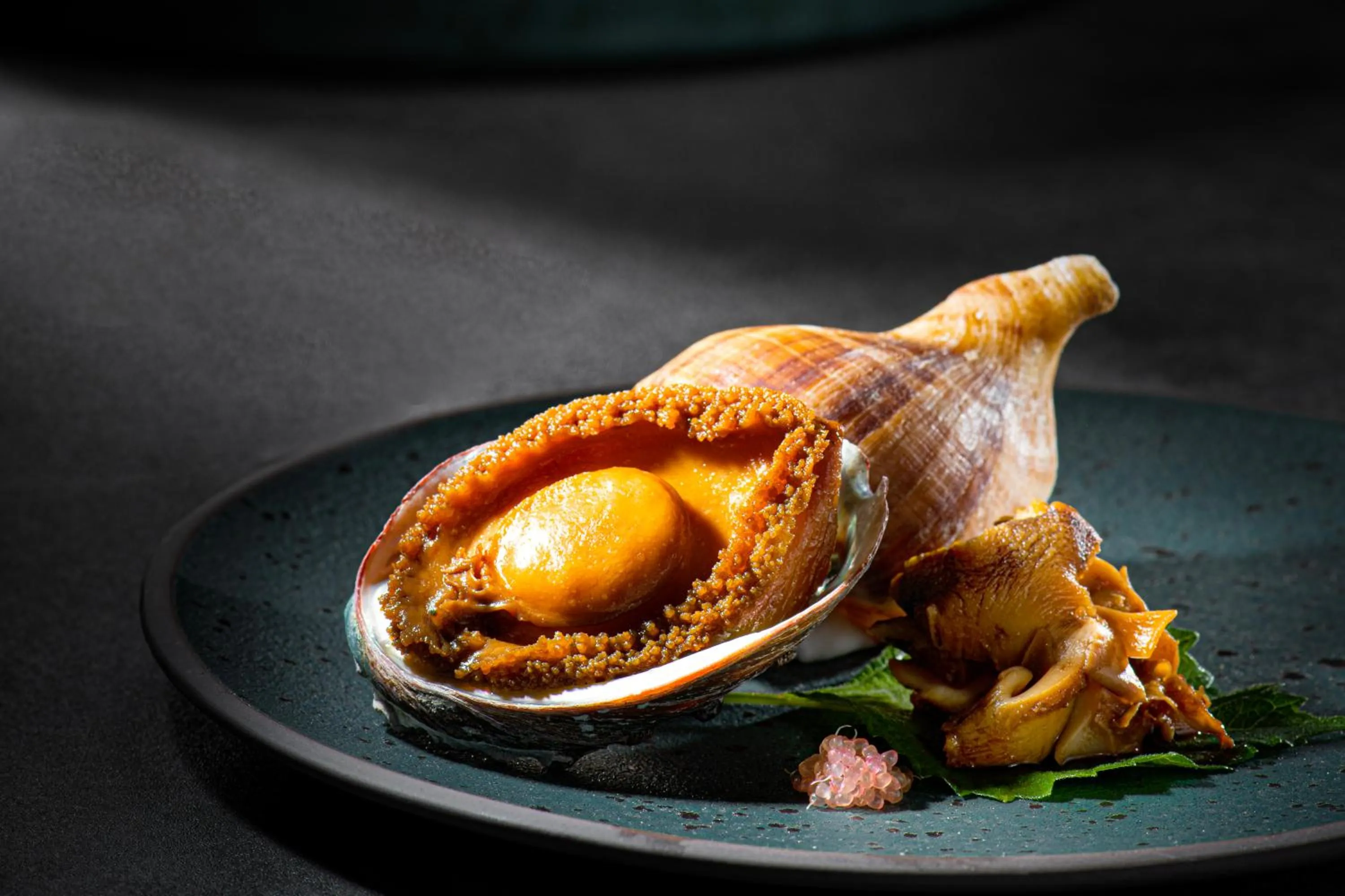 Restaurant/places to eat in Crowne Plaza Shenzhen Longgang City Centre by IHG