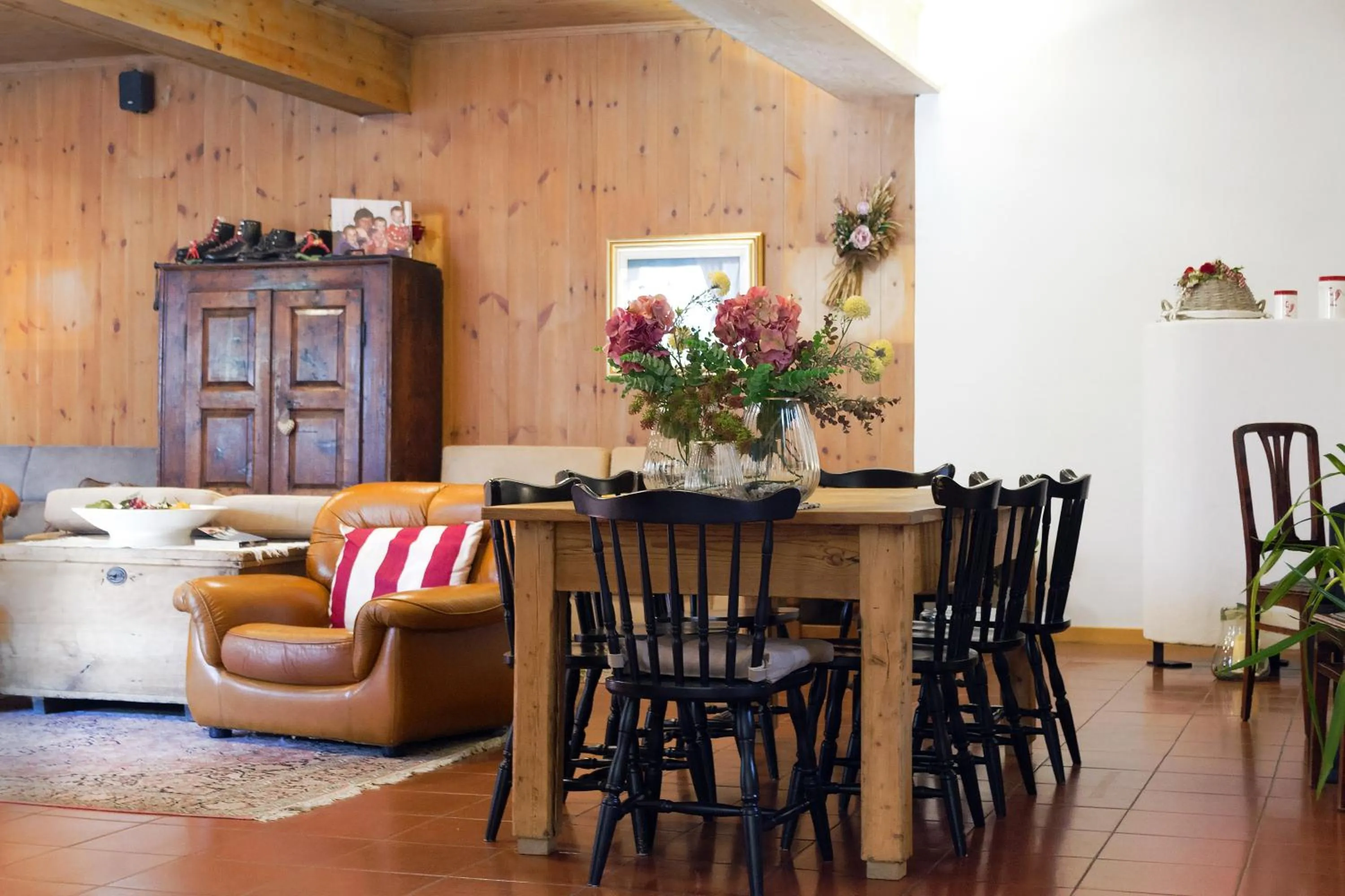 Communal lounge/ TV room in Albergo Stelvio