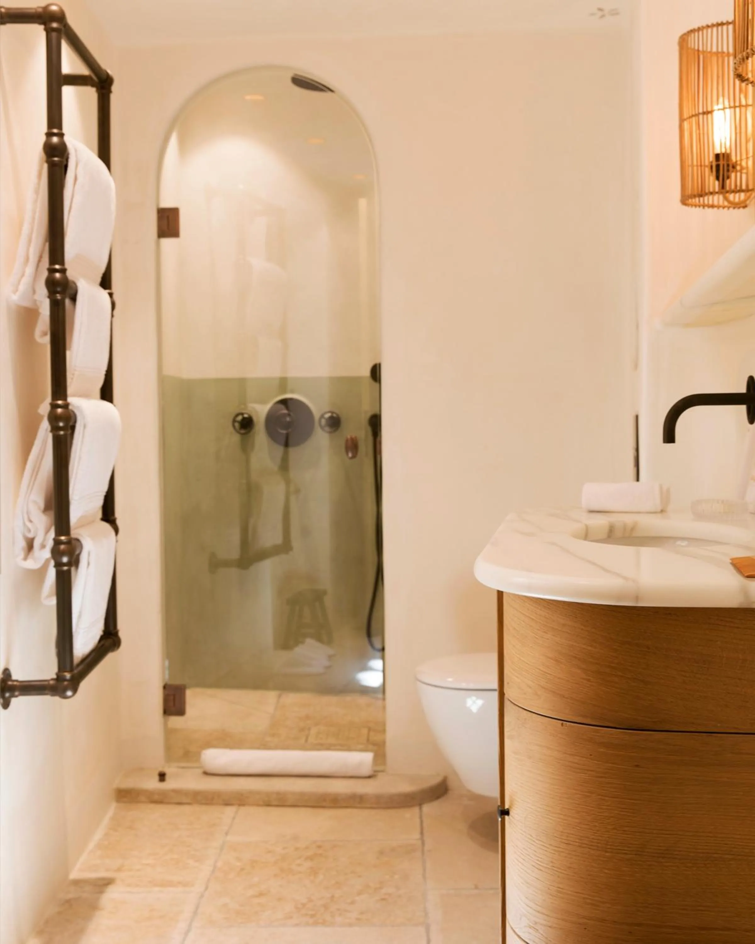 Toilet in Hotel la Ponche