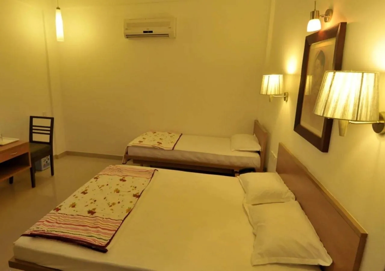 Bed in Hotel Surbhi