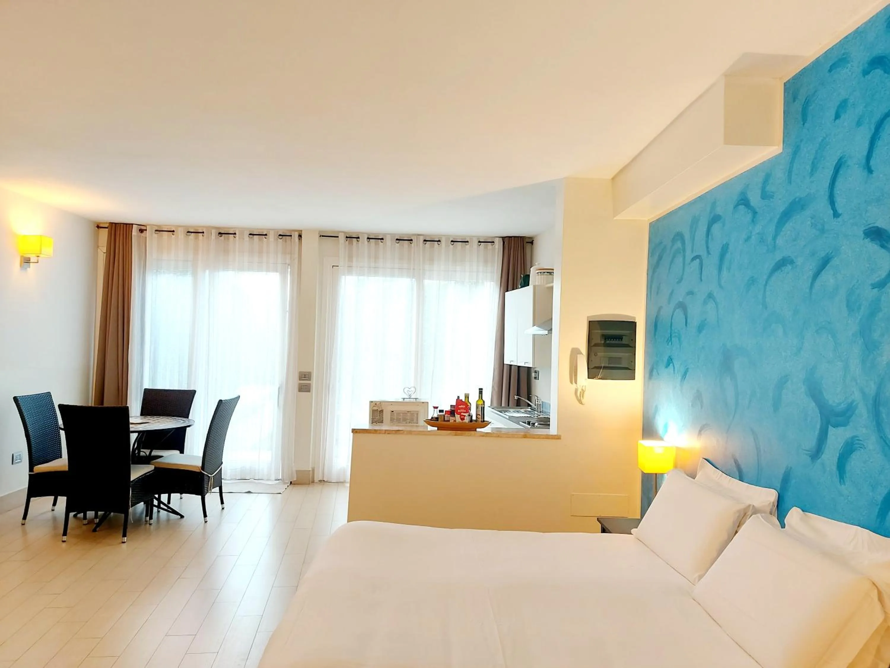 Living room, Bed in Hotel La Villa Del Mare