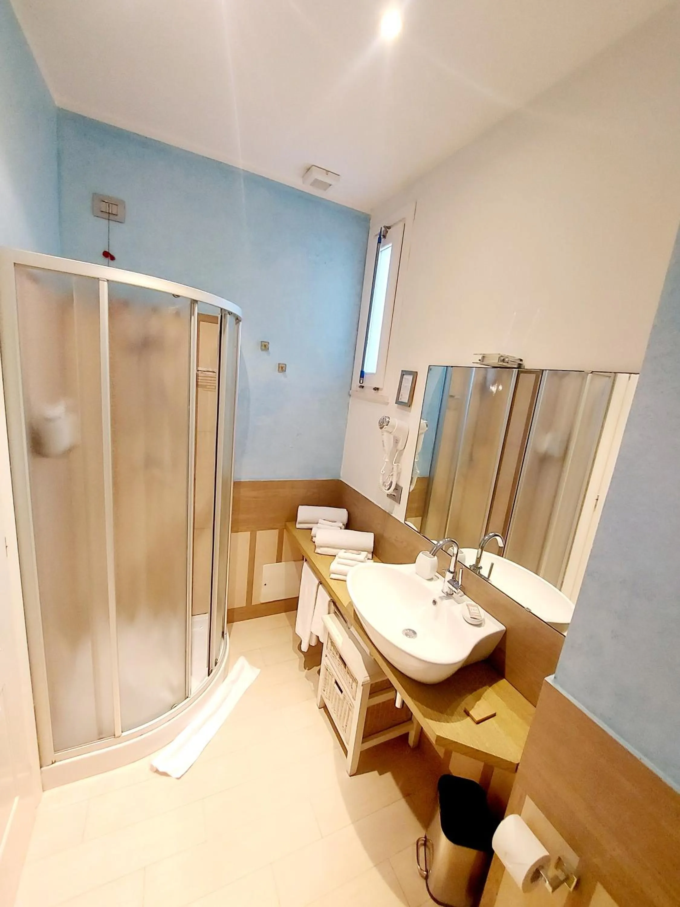 Shower in Hotel La Villa Del Mare