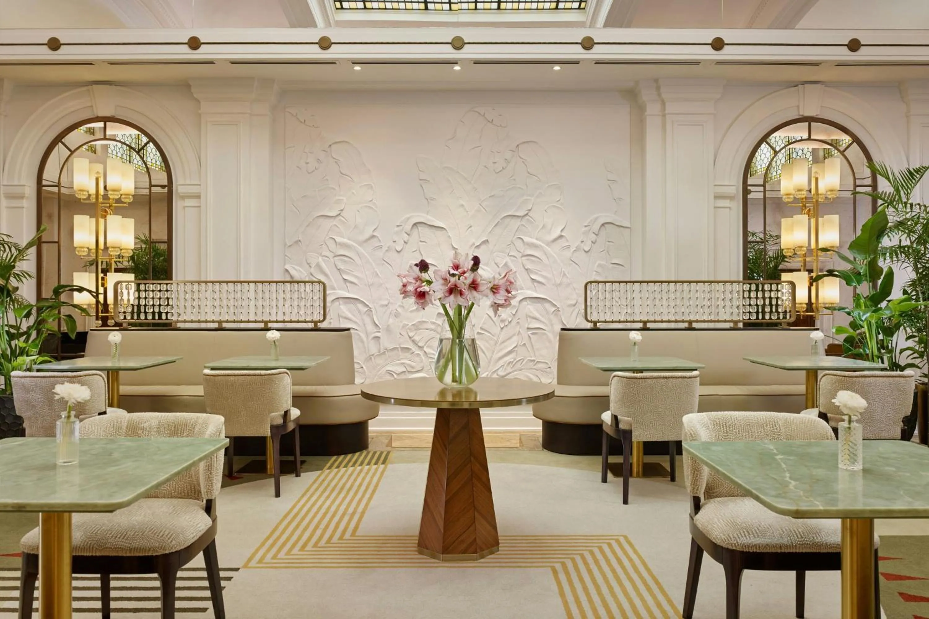 Restaurant/places to eat in Sheraton Grand London Park Lane