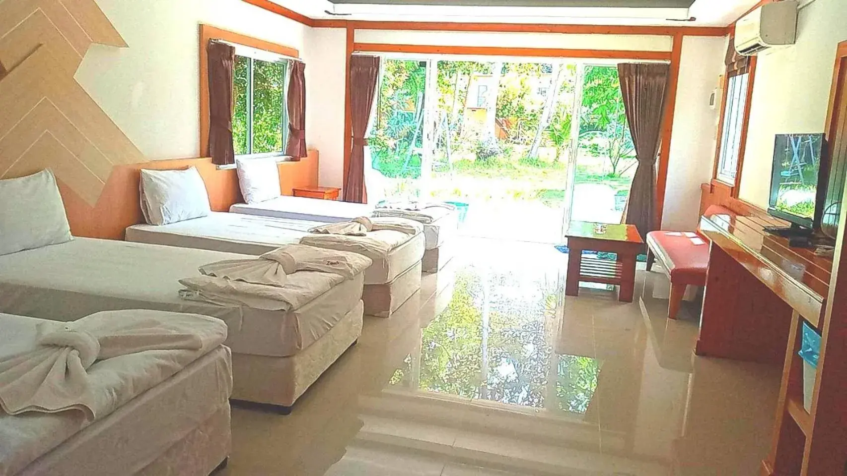 Photo of the whole room, Bed in Z-Touch Lipe Island Resort Photo of the whole room, Bed in Z-Touch Lipe Island Resort