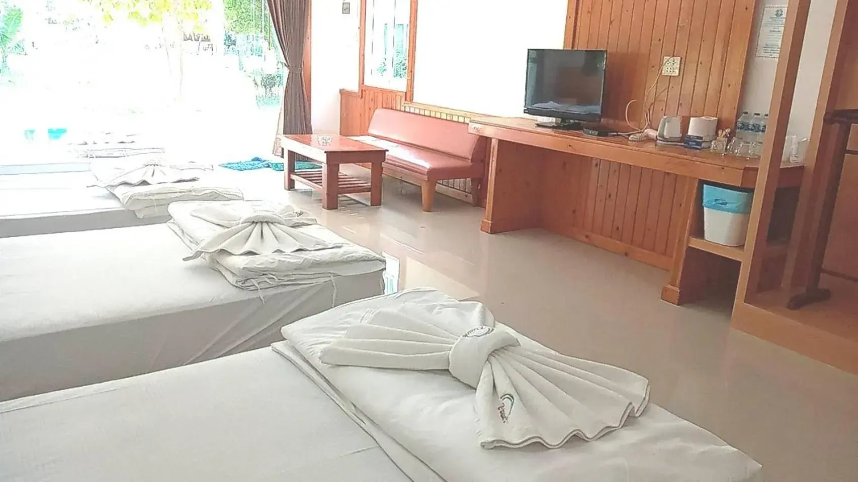 Bed in Z-Touch Lipe Island Resort Bed in Z-Touch Lipe Island Resort