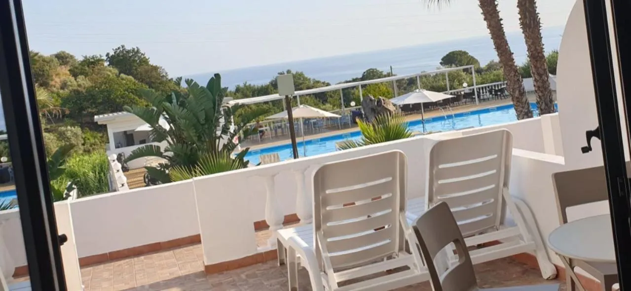 Patio in Hotel Diamond Residence