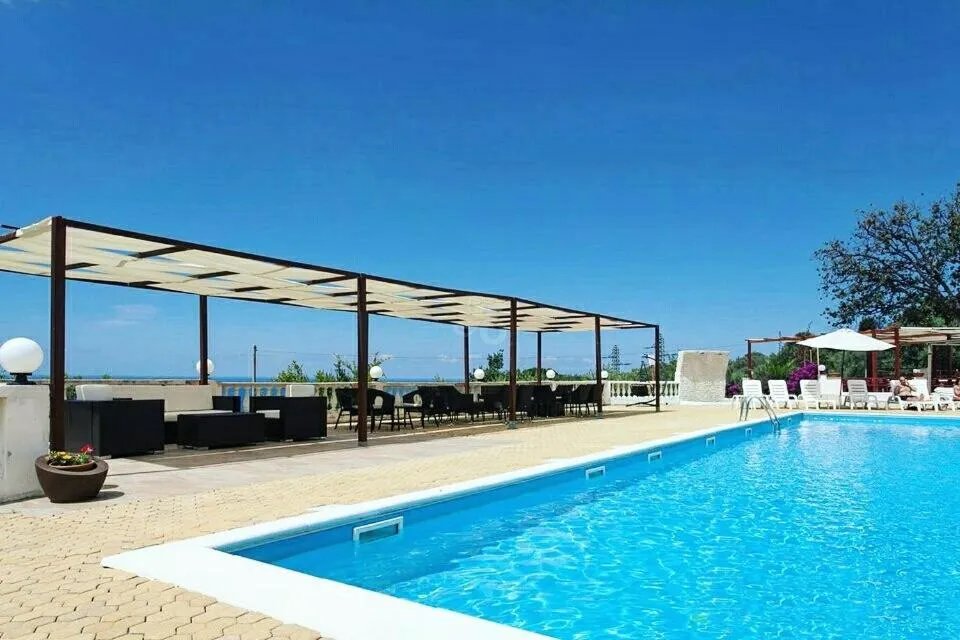 Swimming pool in Hotel Diamond Residence