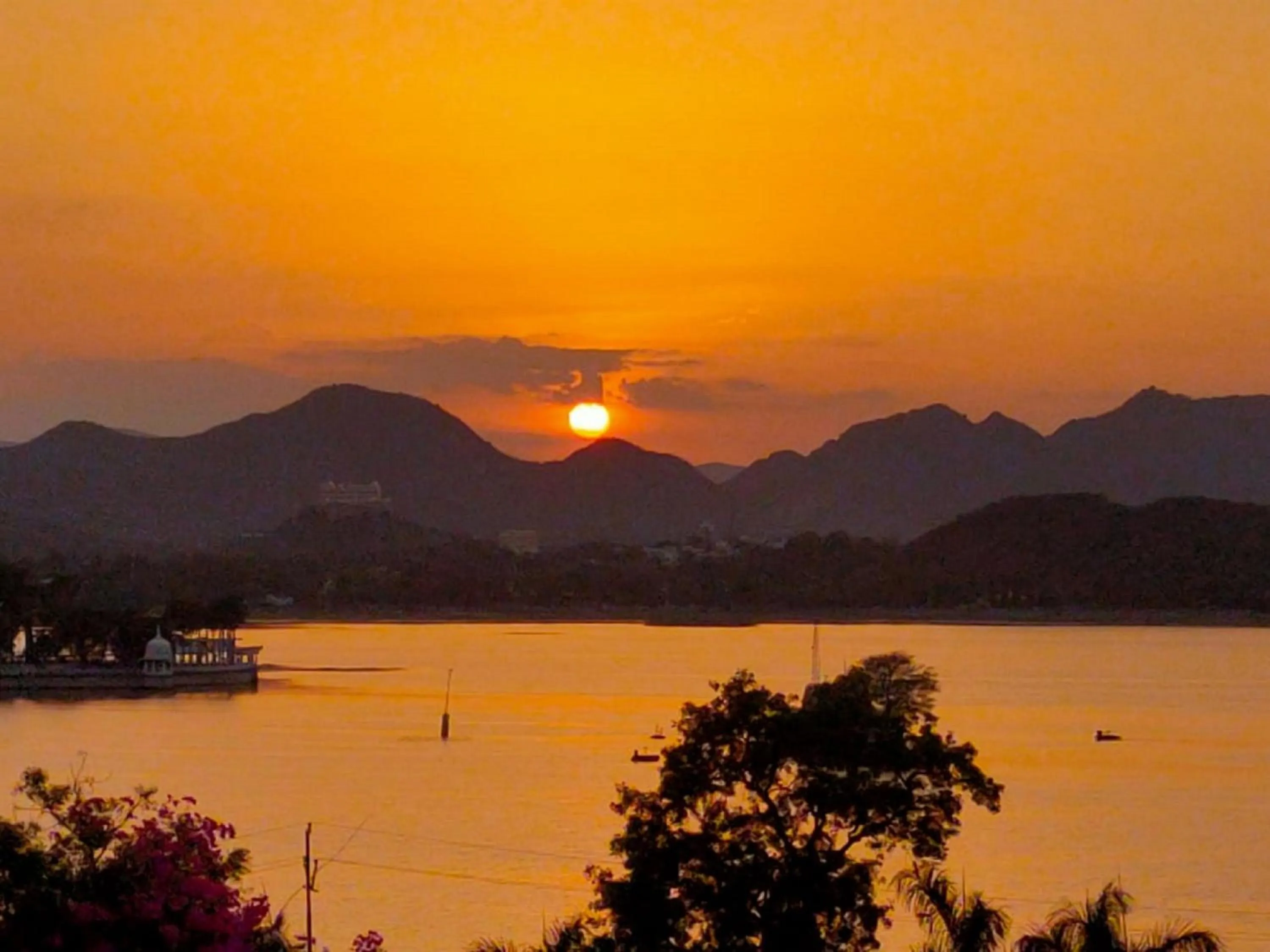 Sunset in The Lalit Laxmi Vilas Palace
