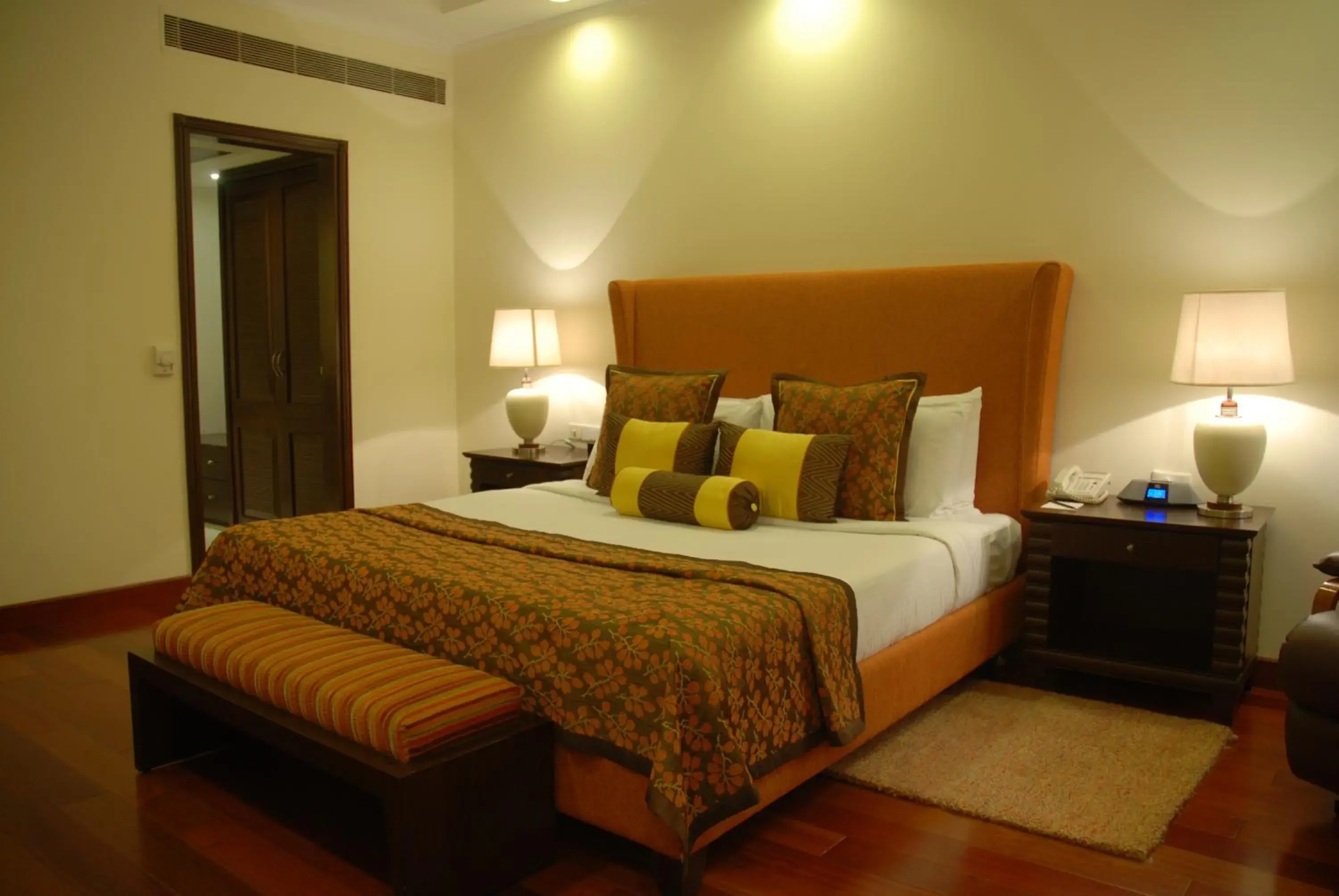 Bed in The Lalit Temple View Bed in The Lalit Temple View