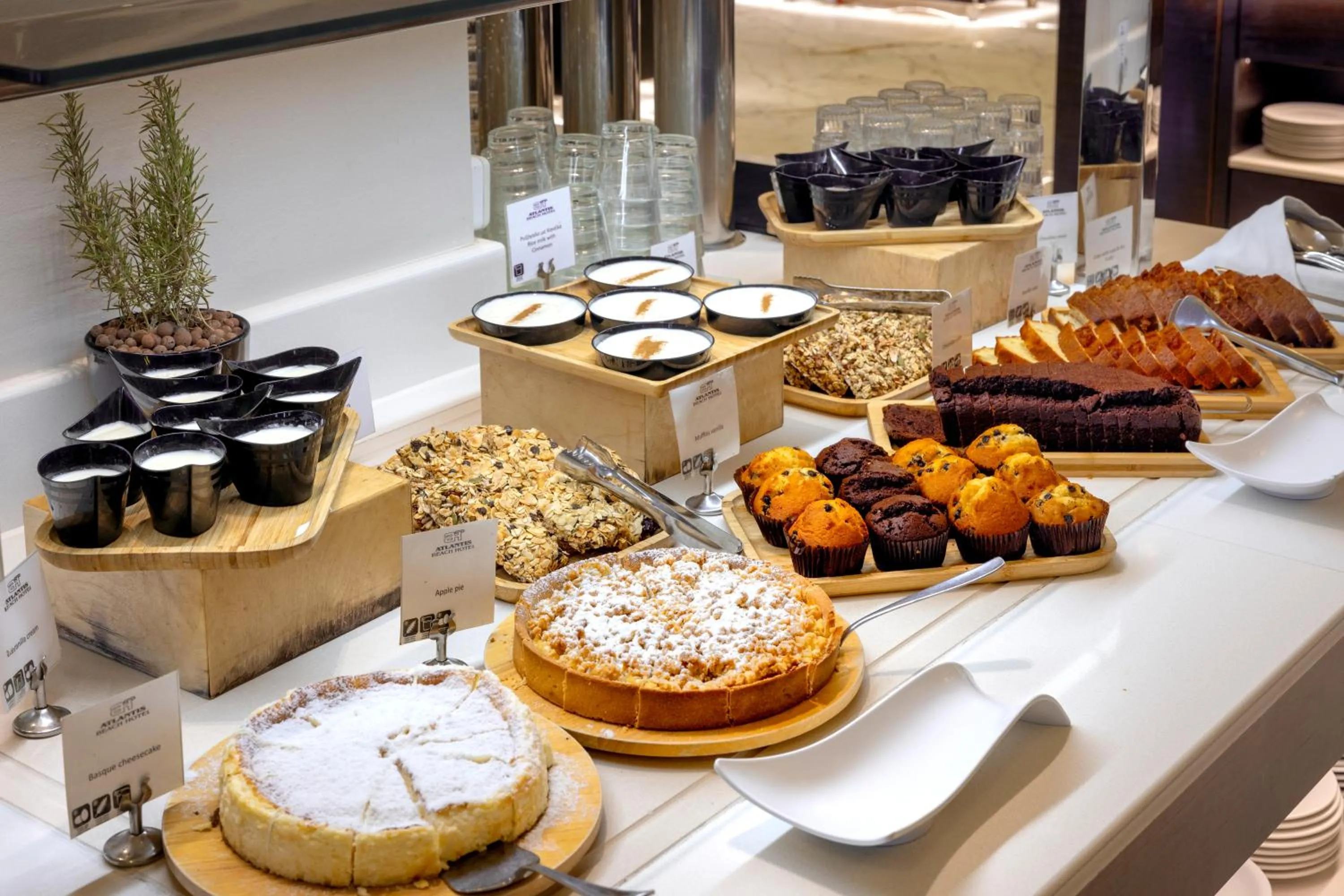 Food and drinks in Atlantis Beach Hotel