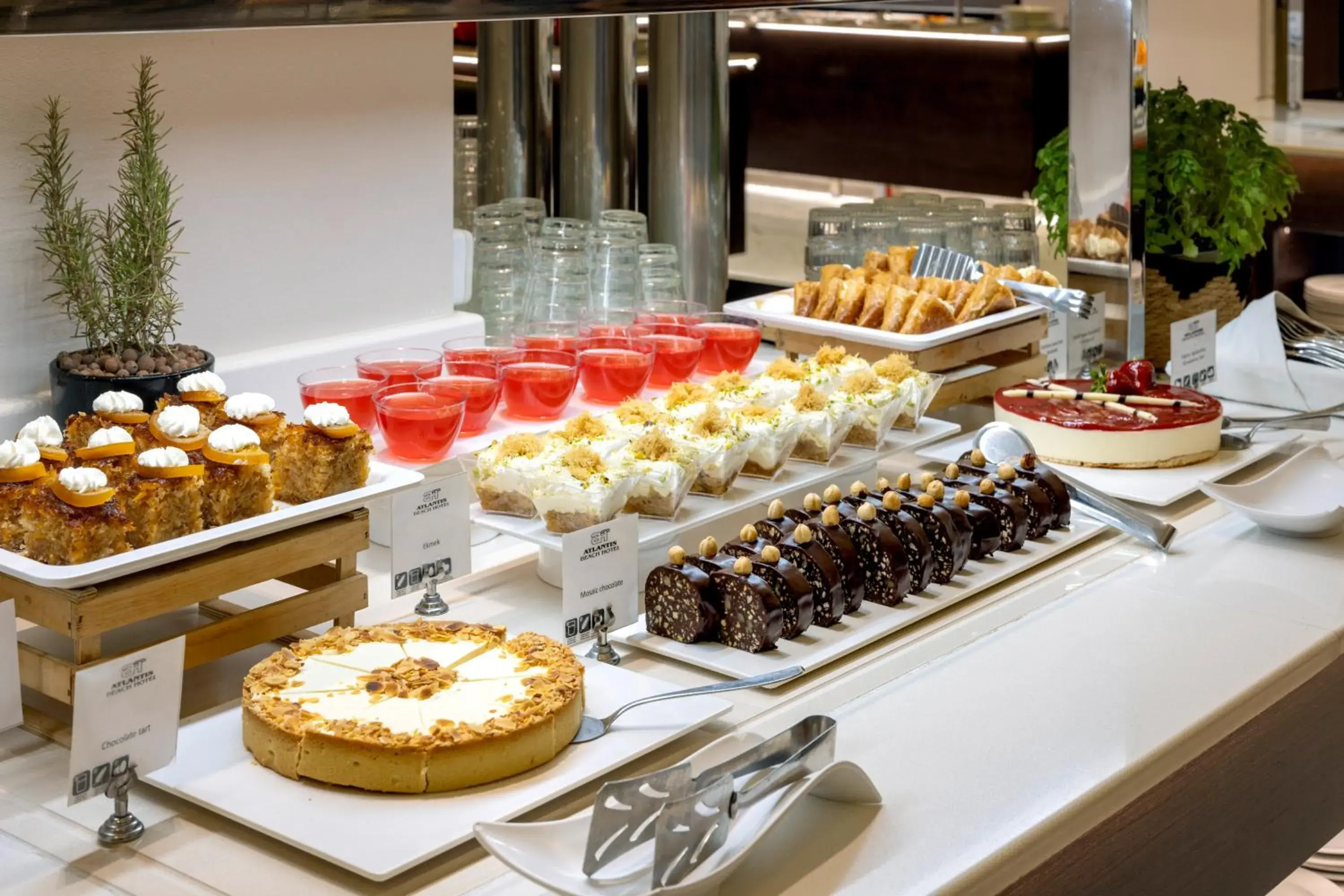 Food and drinks in Atlantis Beach Hotel Food and drinks in Atlantis Beach Hotel