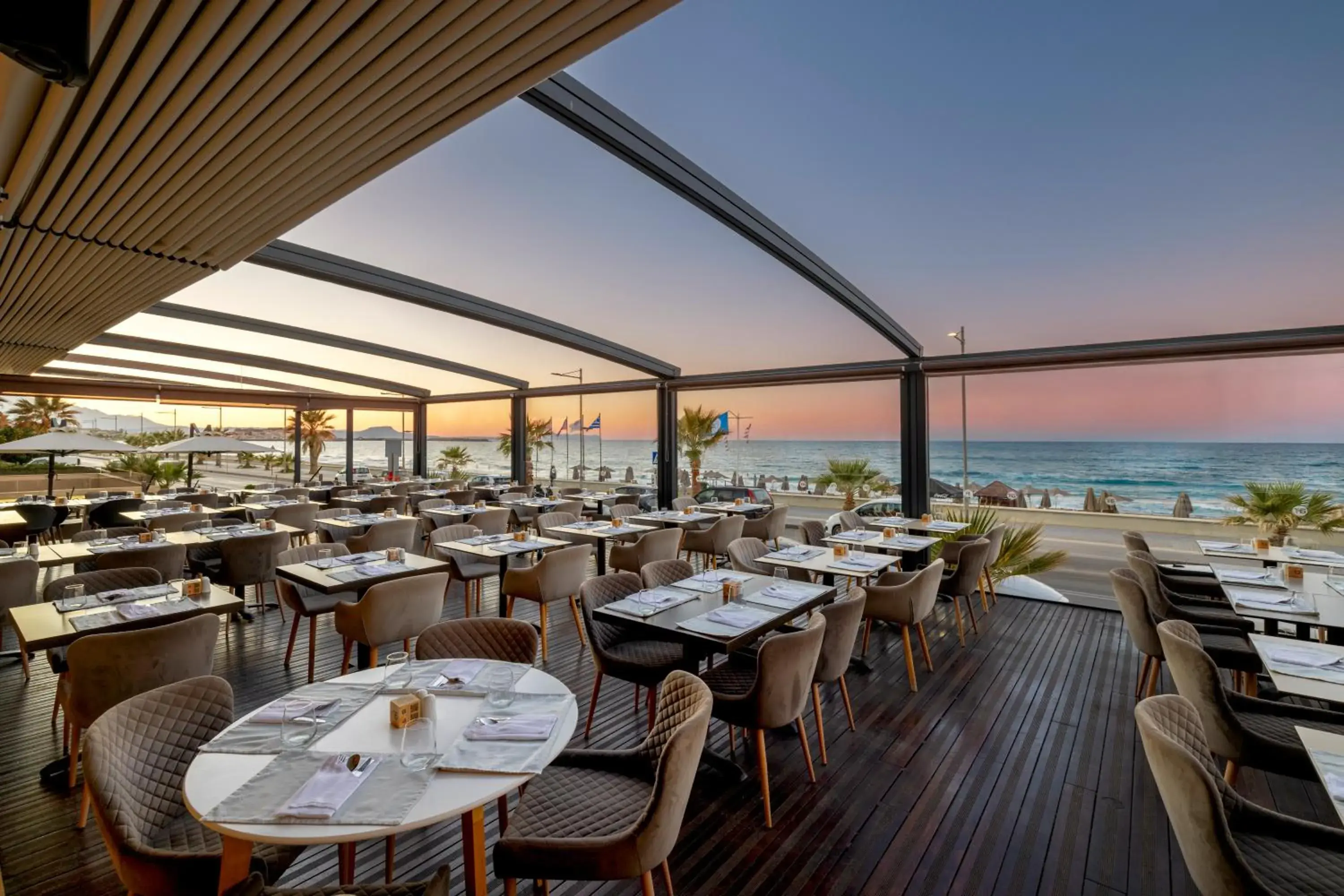 Restaurant/places to eat in Atlantis Beach Hotel Restaurant/places to eat in Atlantis Beach Hotel