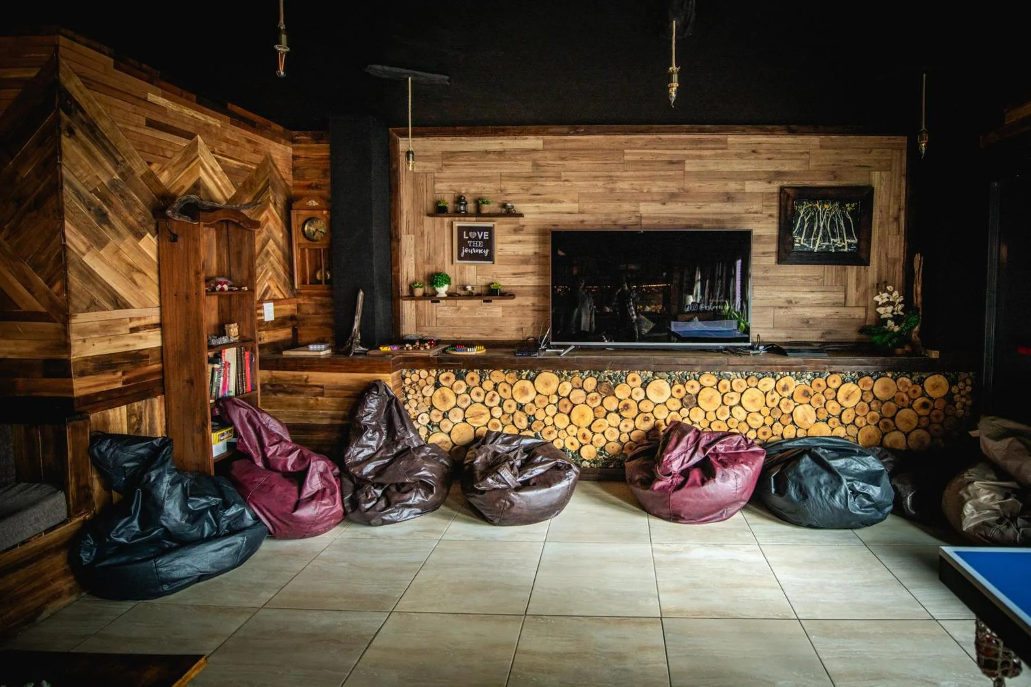 Oshovia Hostel