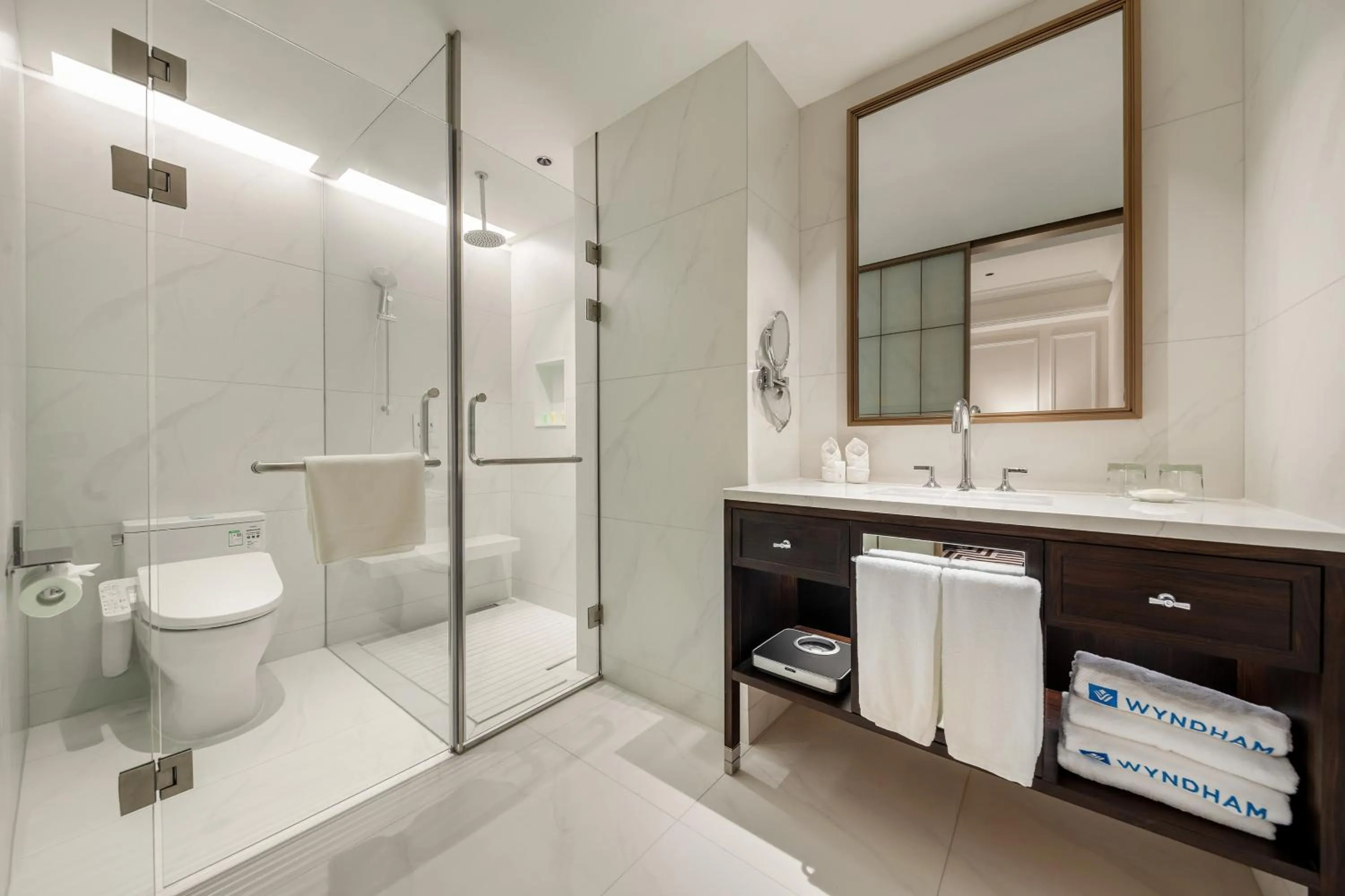 Toilet in Wyndham Shanghai Hongqiao-Near NECC