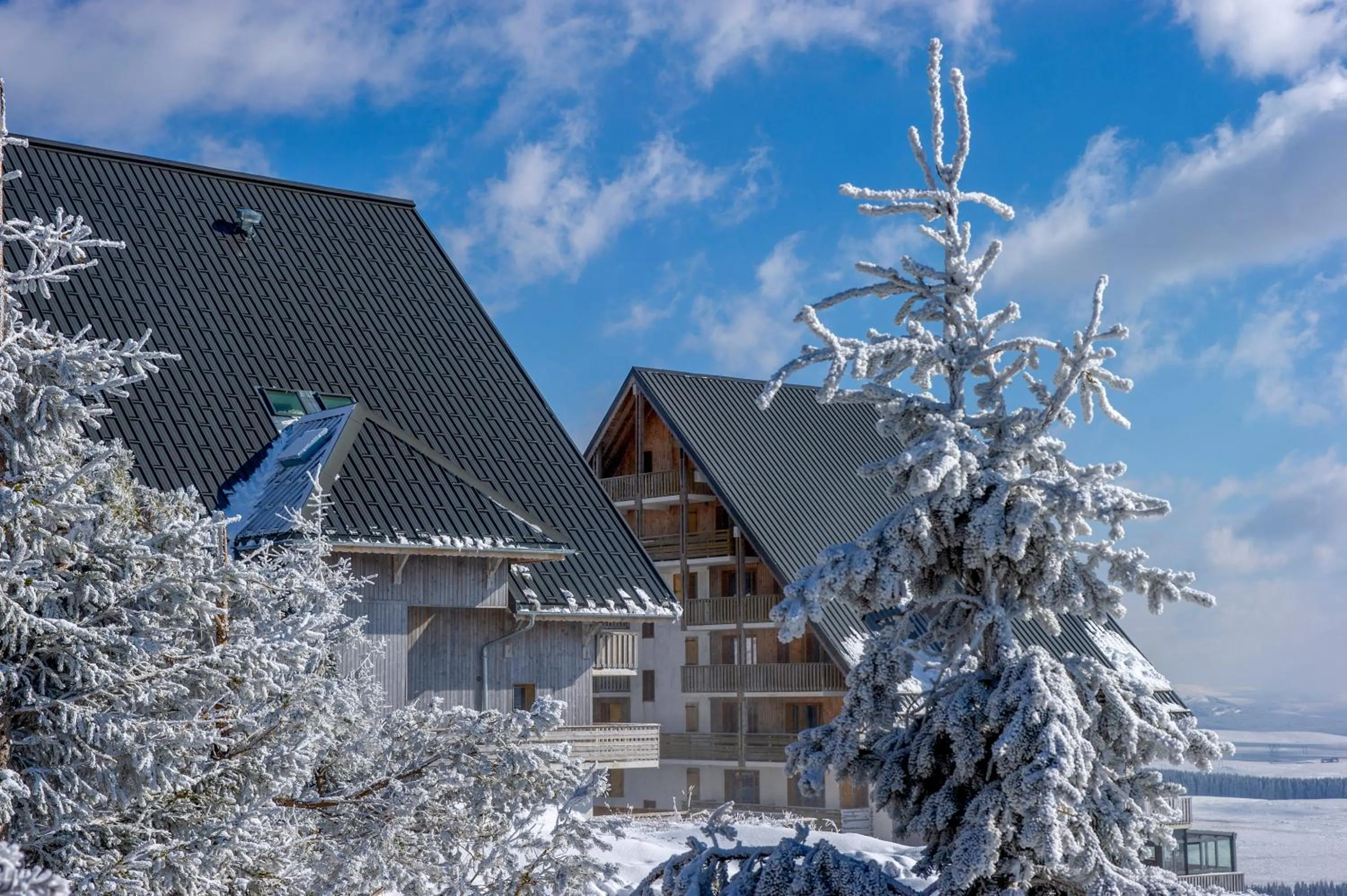 Property building in Résidence Goélia Les Chalets de Super-Besse