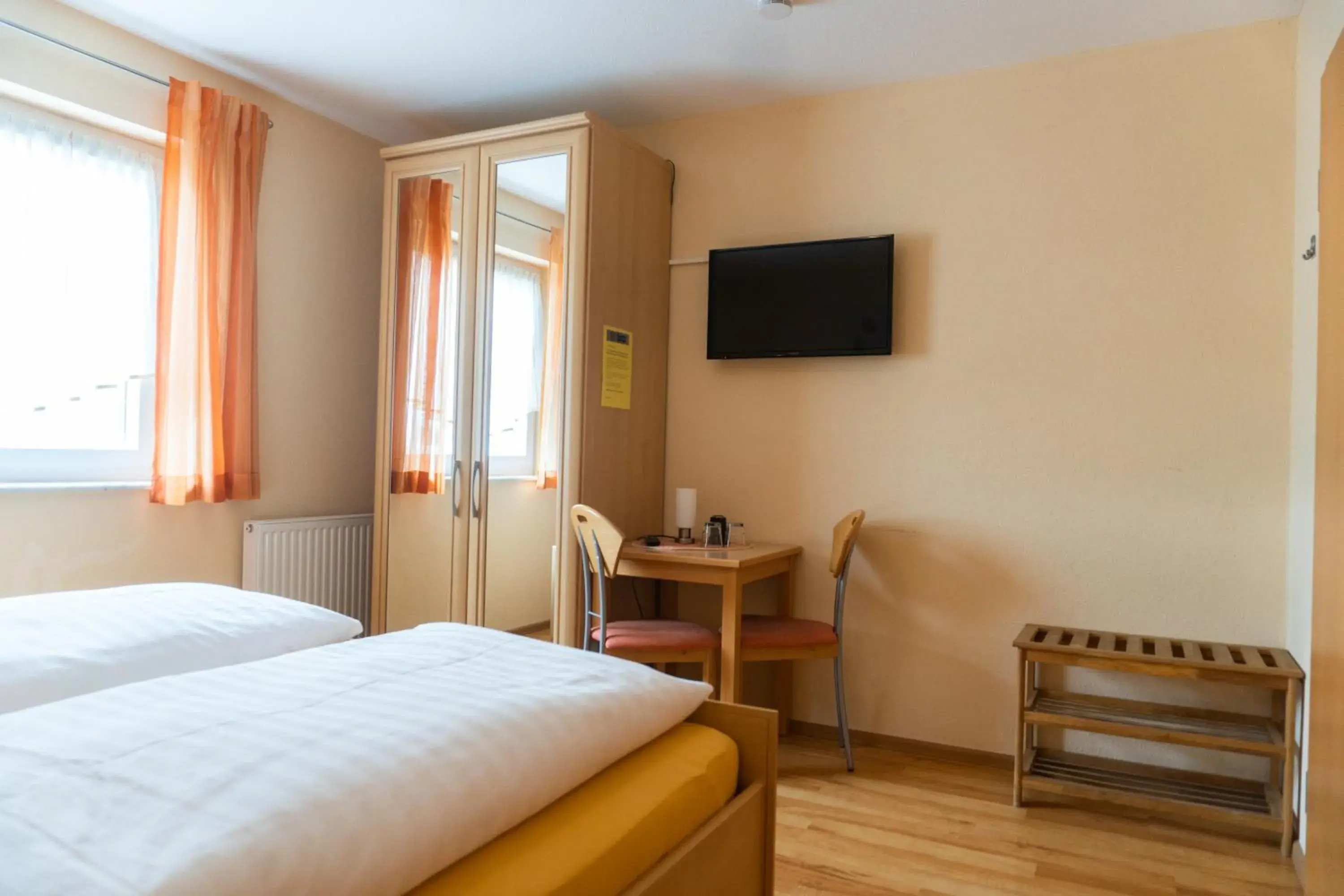 Double Room in Pension Haas-Hotel am Turm Double Room in Pension Haas-Hotel am Turm